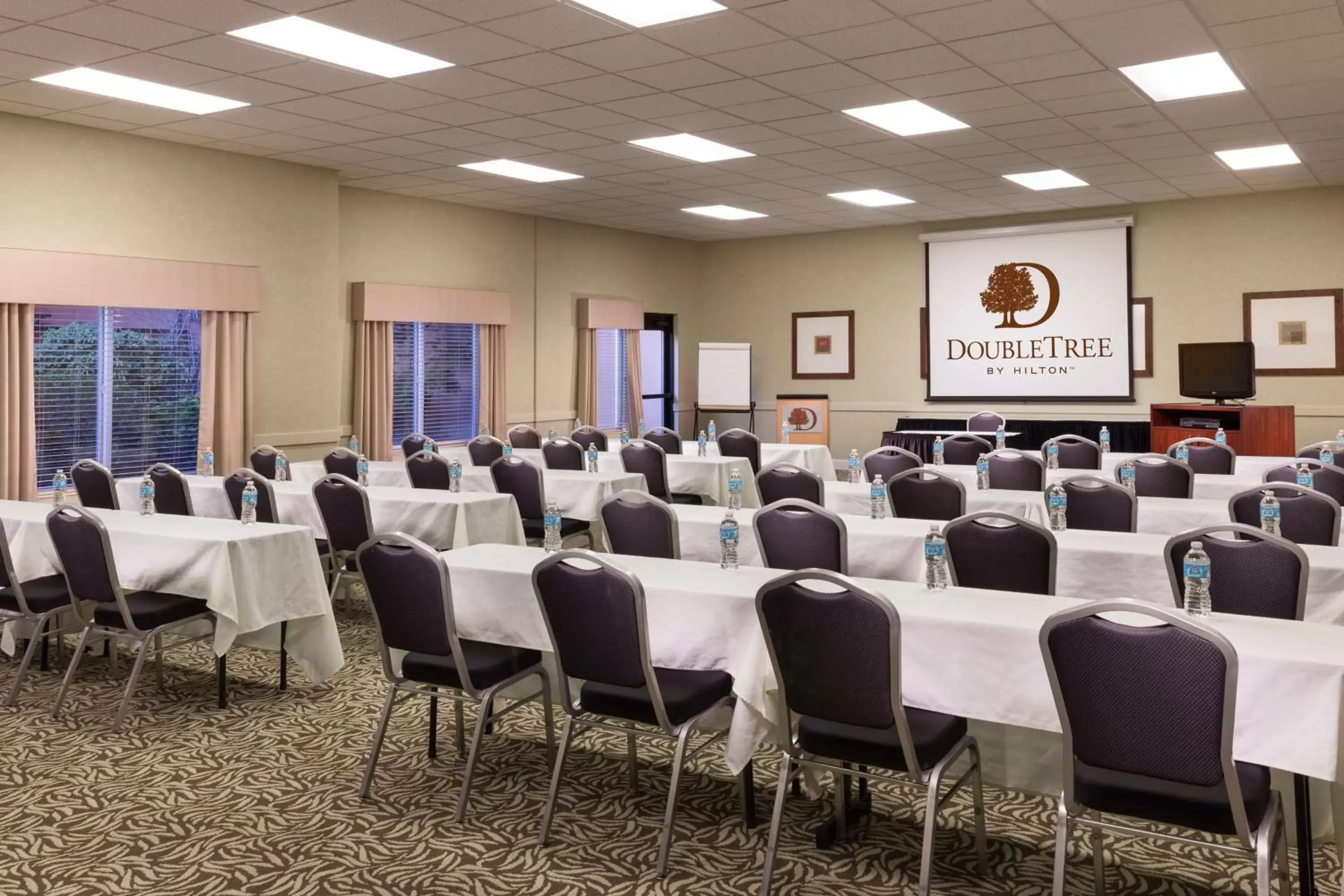 Meeting/conference room in DoubleTree by Hilton Portland Tigard