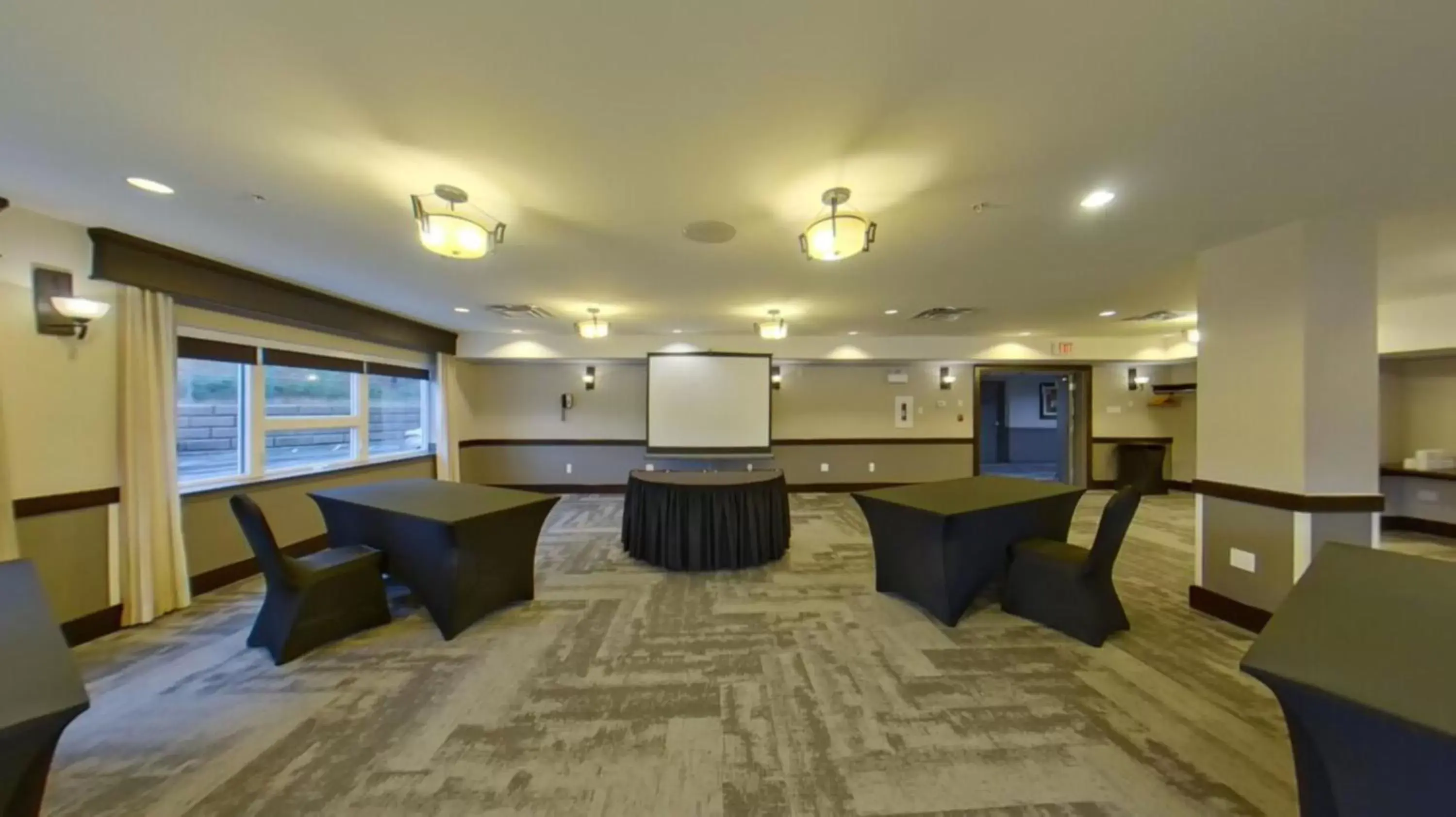 Banquet/Function facilities in Best Western Plus Chocolate Lake Hotel - Halifax
