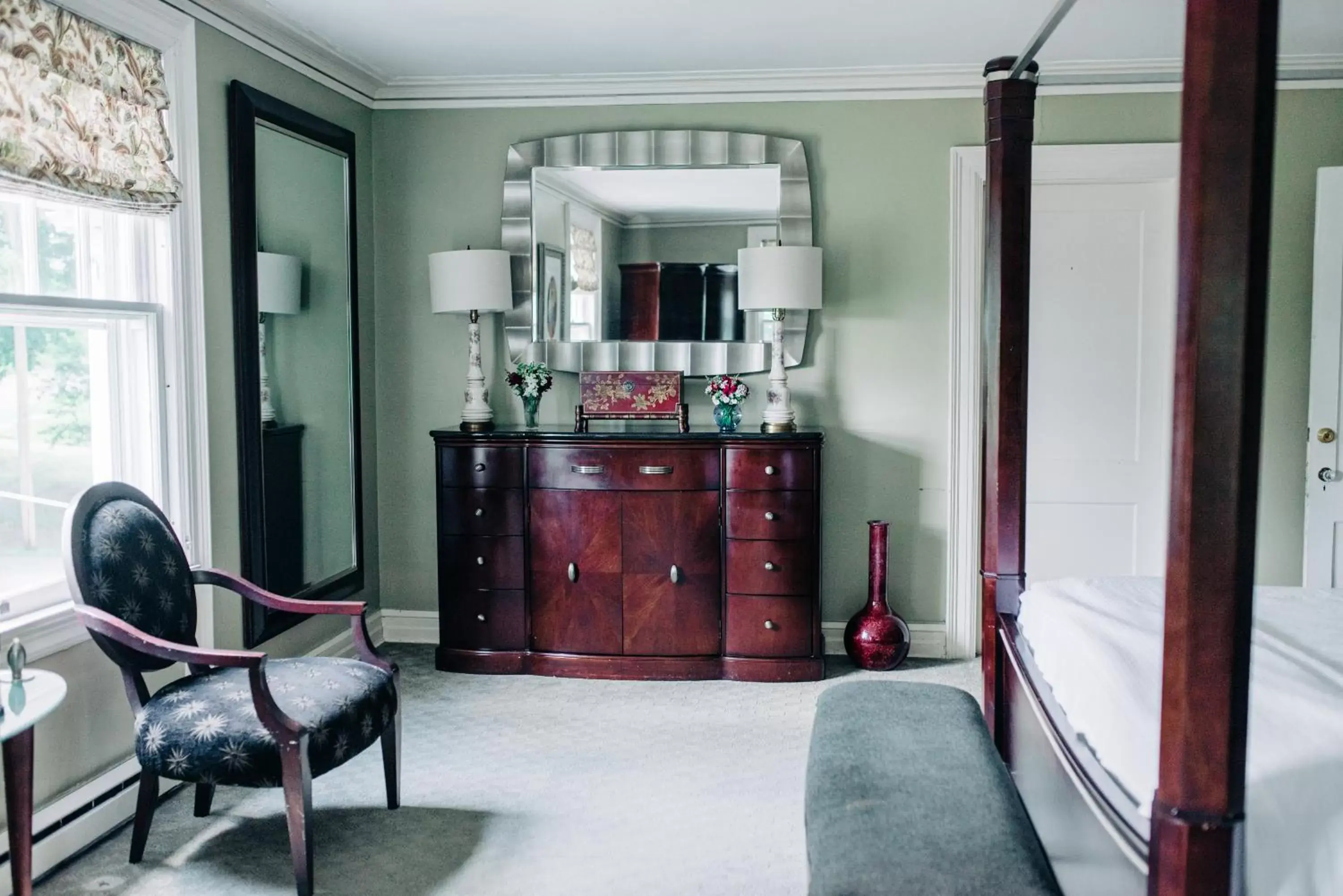 Living room in Benn Conger Inn Living room in Benn Conger Inn