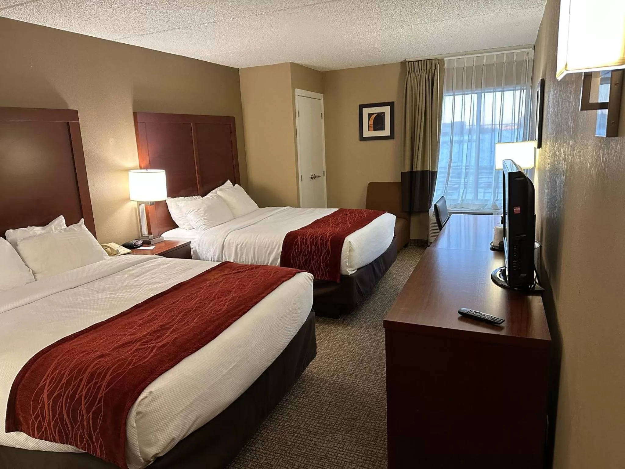 Standard Queen Room with Mobility Accessible Tub in Holiday Inn Express & Suites Eden Prairie - Minneapolis by IHG