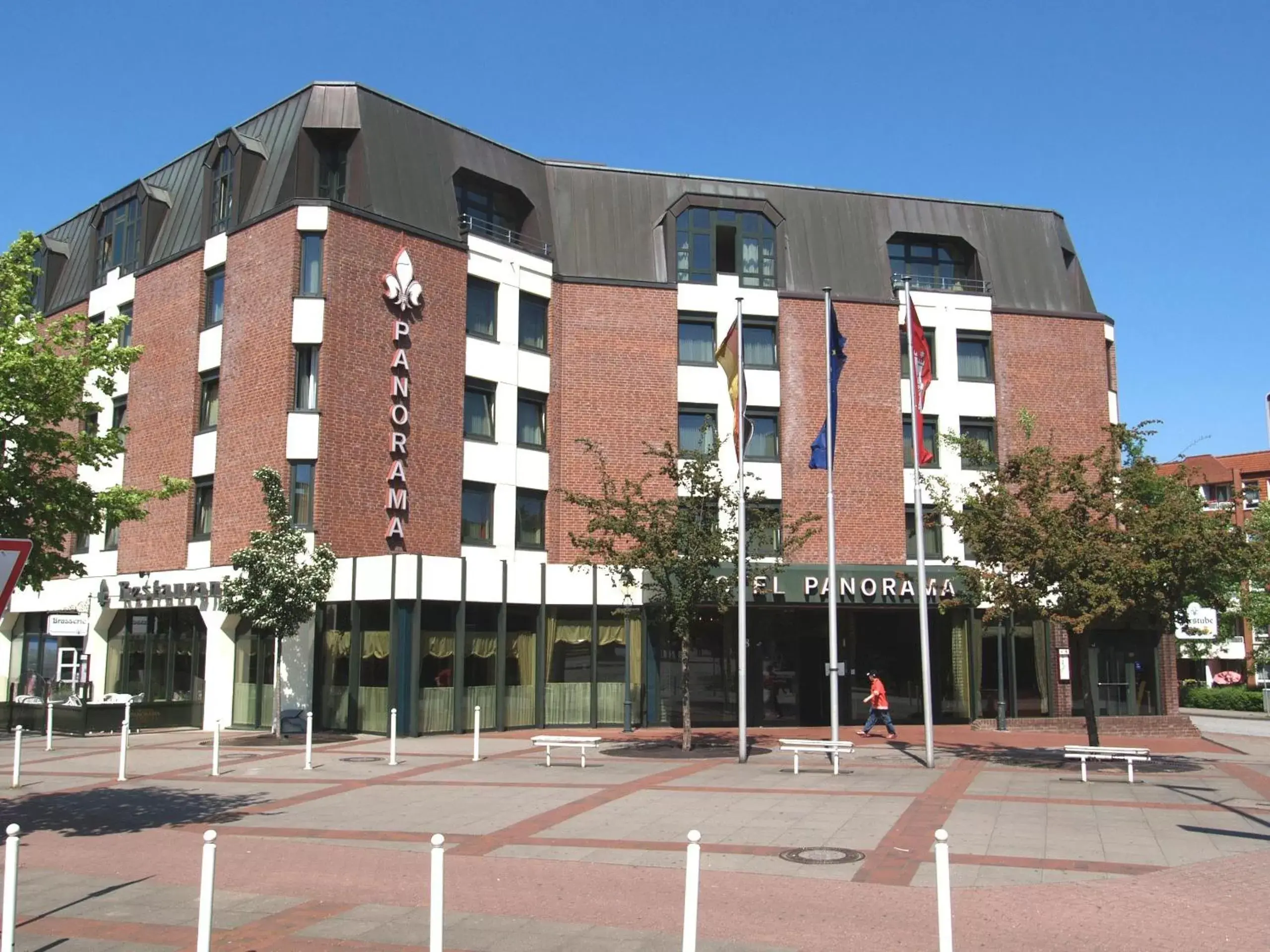 Property Building in Hotel Panorama Hamburg-Harburg
