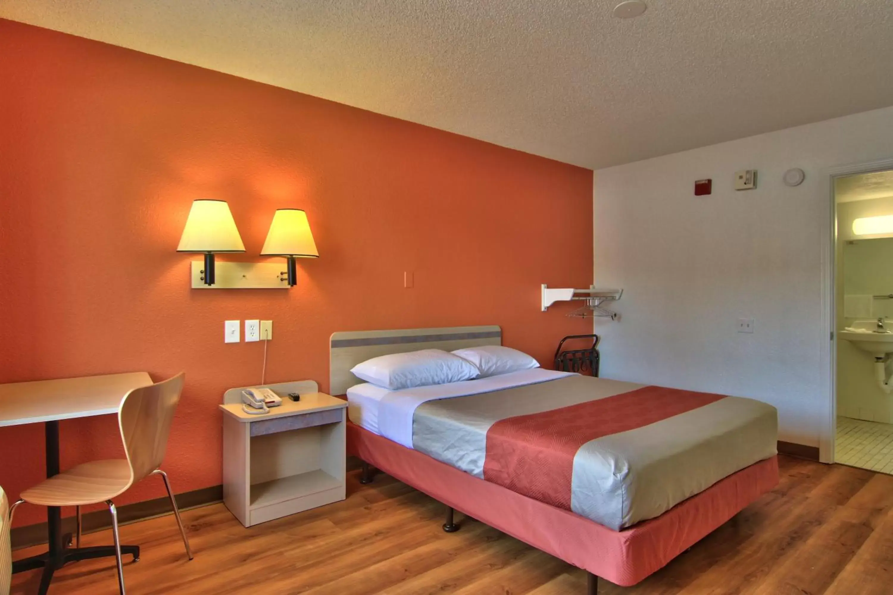 Bedroom, Bed in Motel 6-West Sacramento, CA