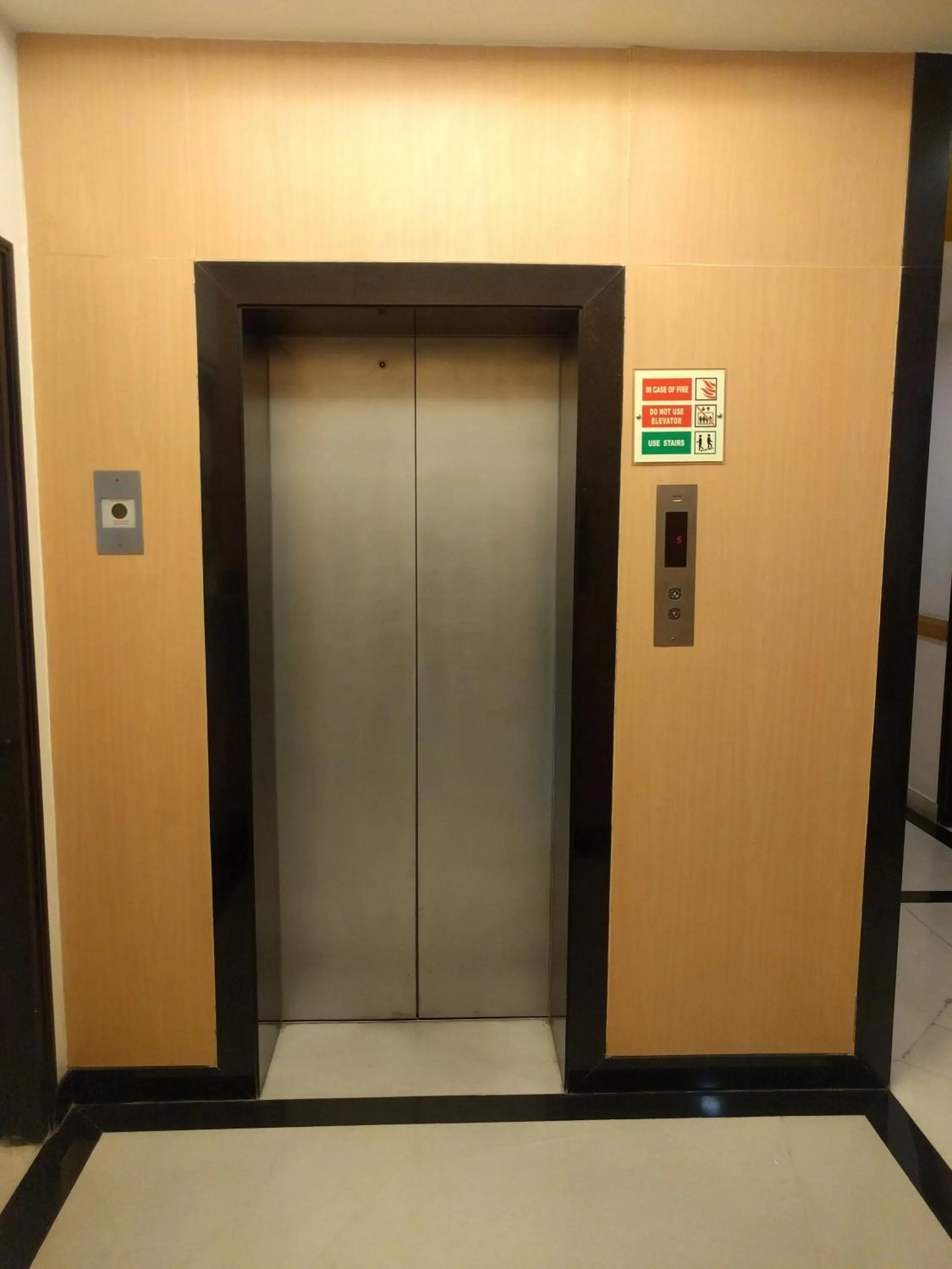 Area and facilities in Lemon Tree Hotel, Udyog Vihar, Gurugram