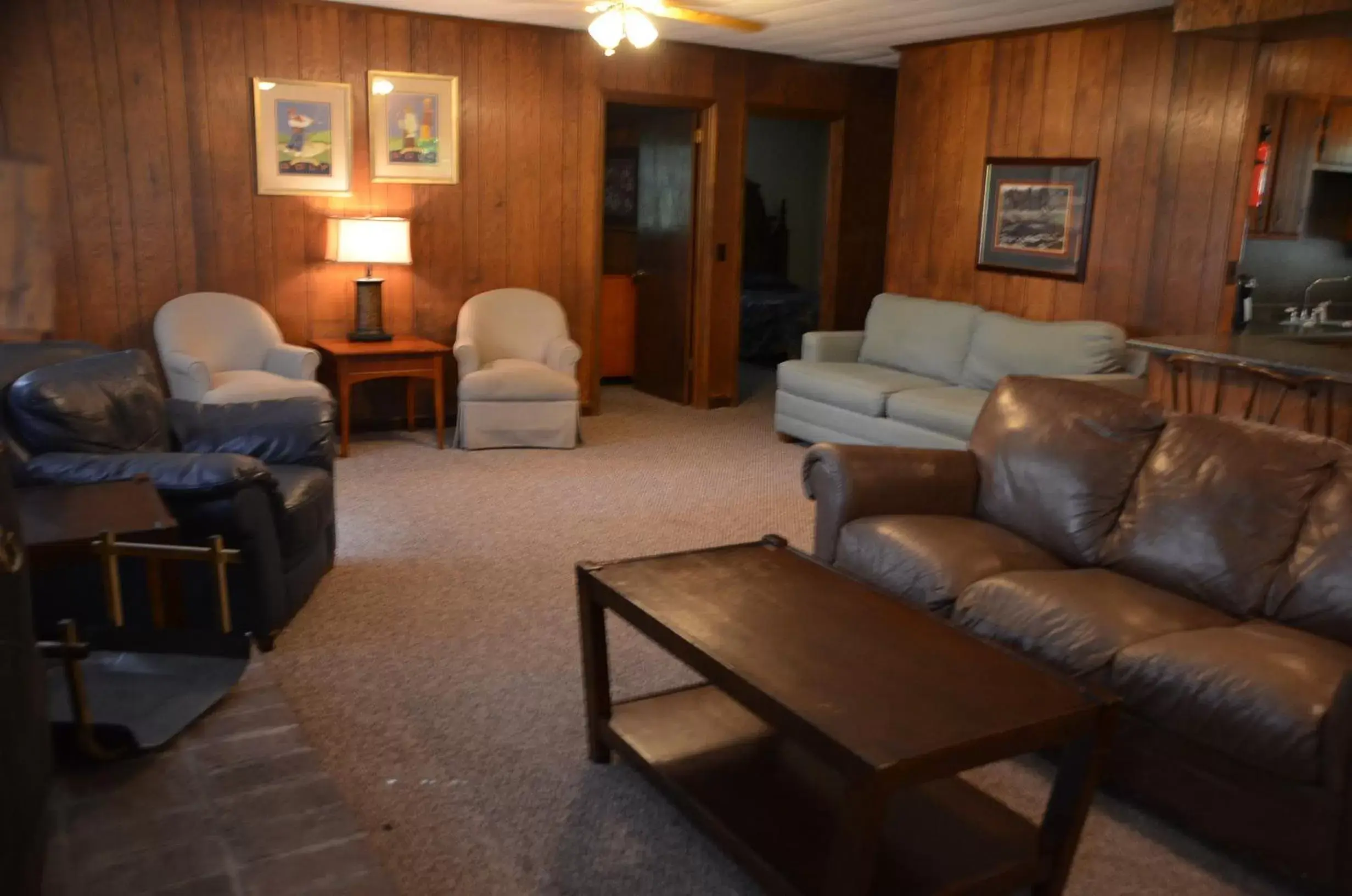 Seating Area in The Retreat at Center Hill Lake