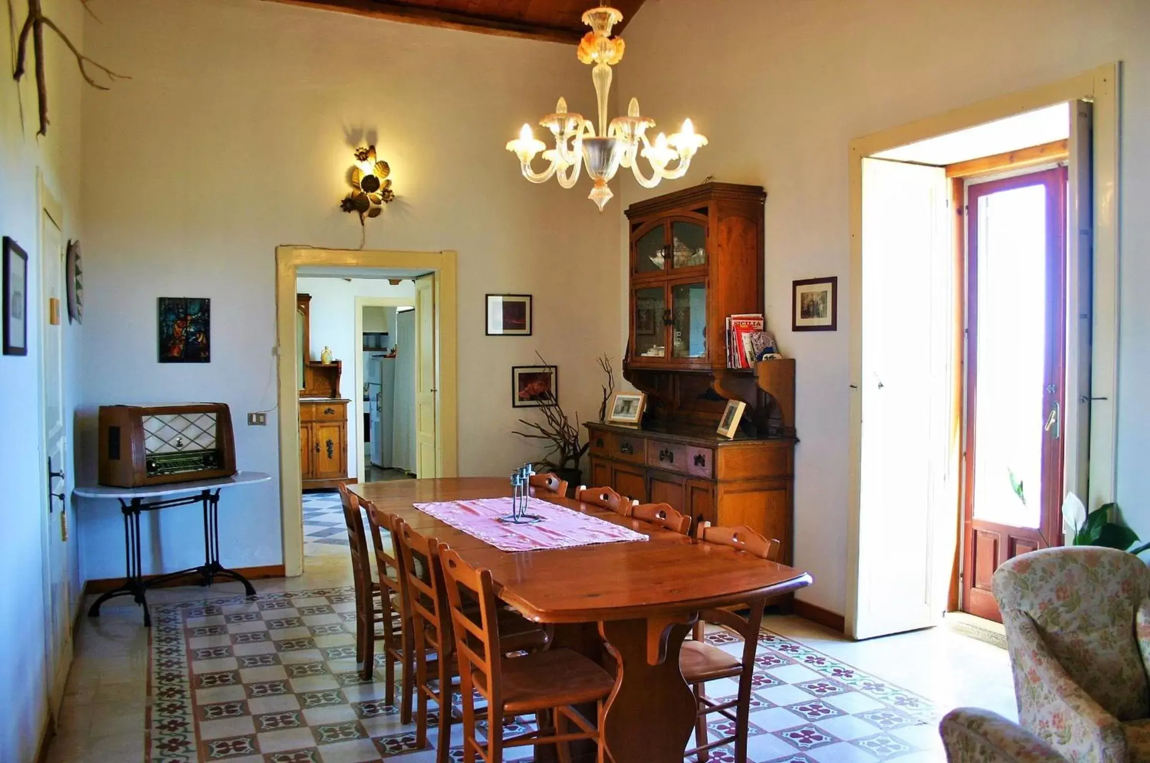 Living room, Dining Area in Vinciucci