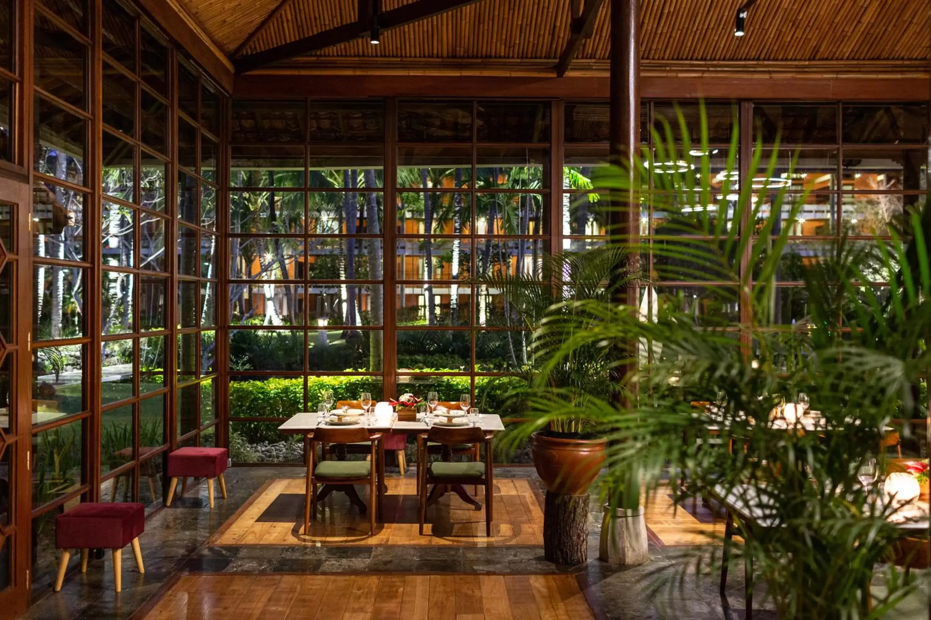 Restaurant/Places to Eat in Melia Bali