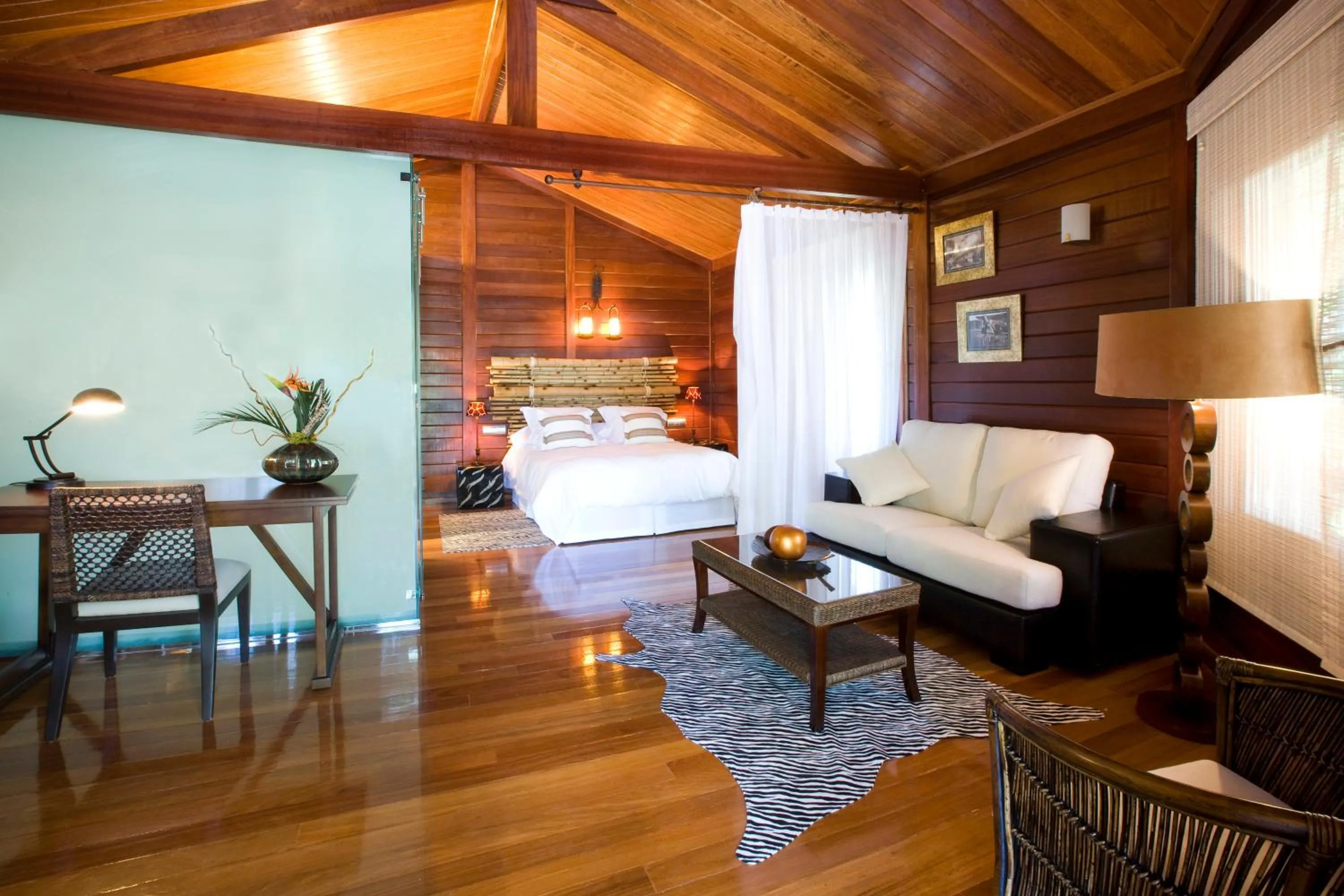 View (from property/room), Bed in Complejo La Cigüeña