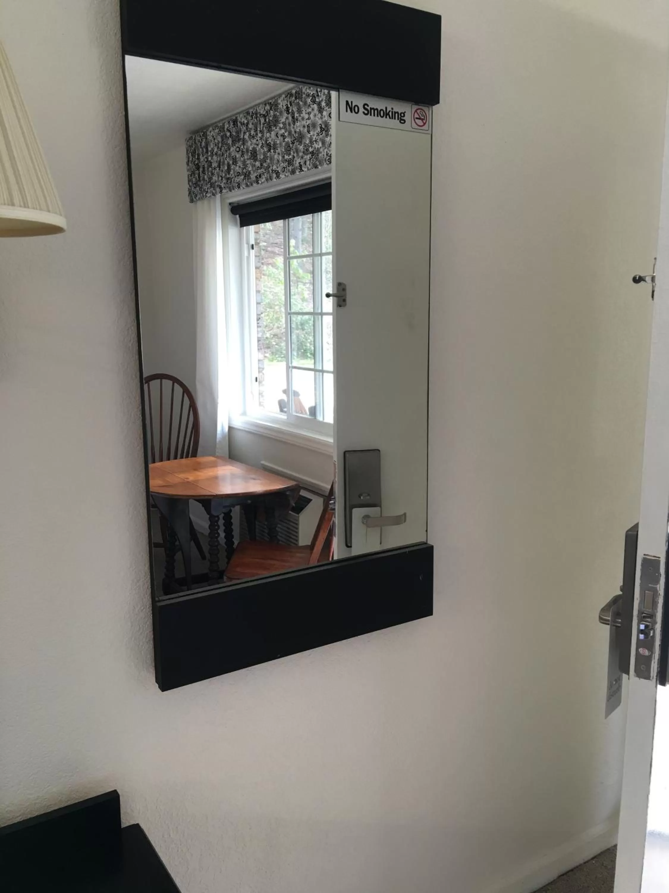 Decorative detail in Cardinal Inn