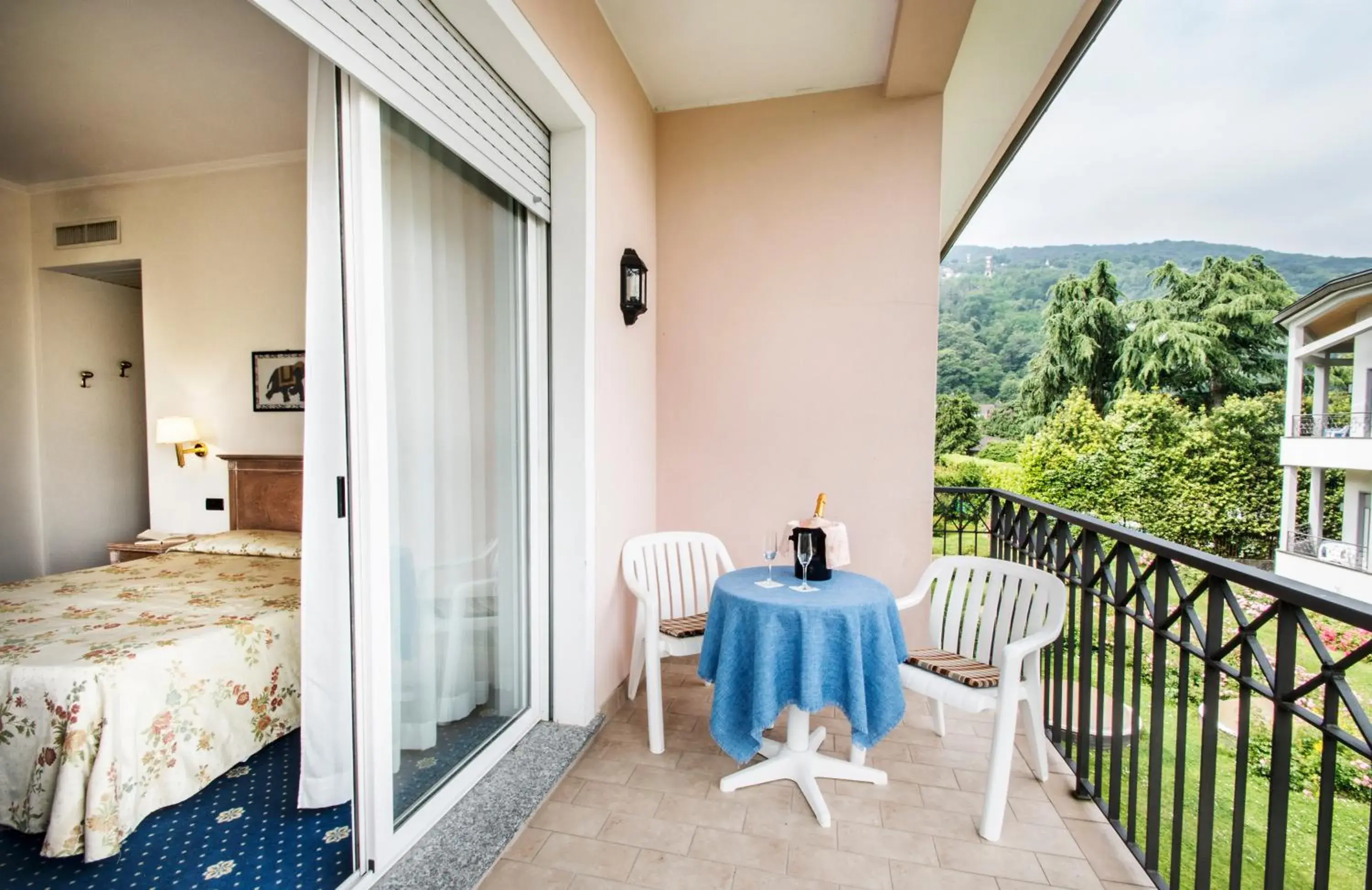 Bedroom, Balcony/Terrace in Hotel Lido La Perla Nera