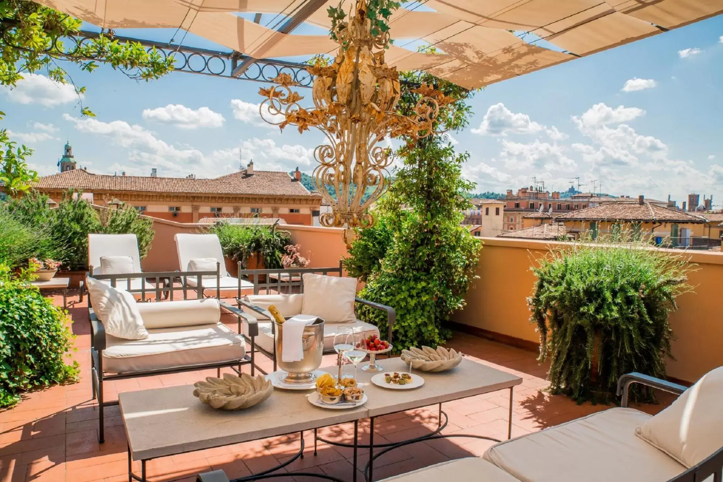 Patio, Patio/Outdoor Area in Grand Hotel Majestic gia' Baglioni