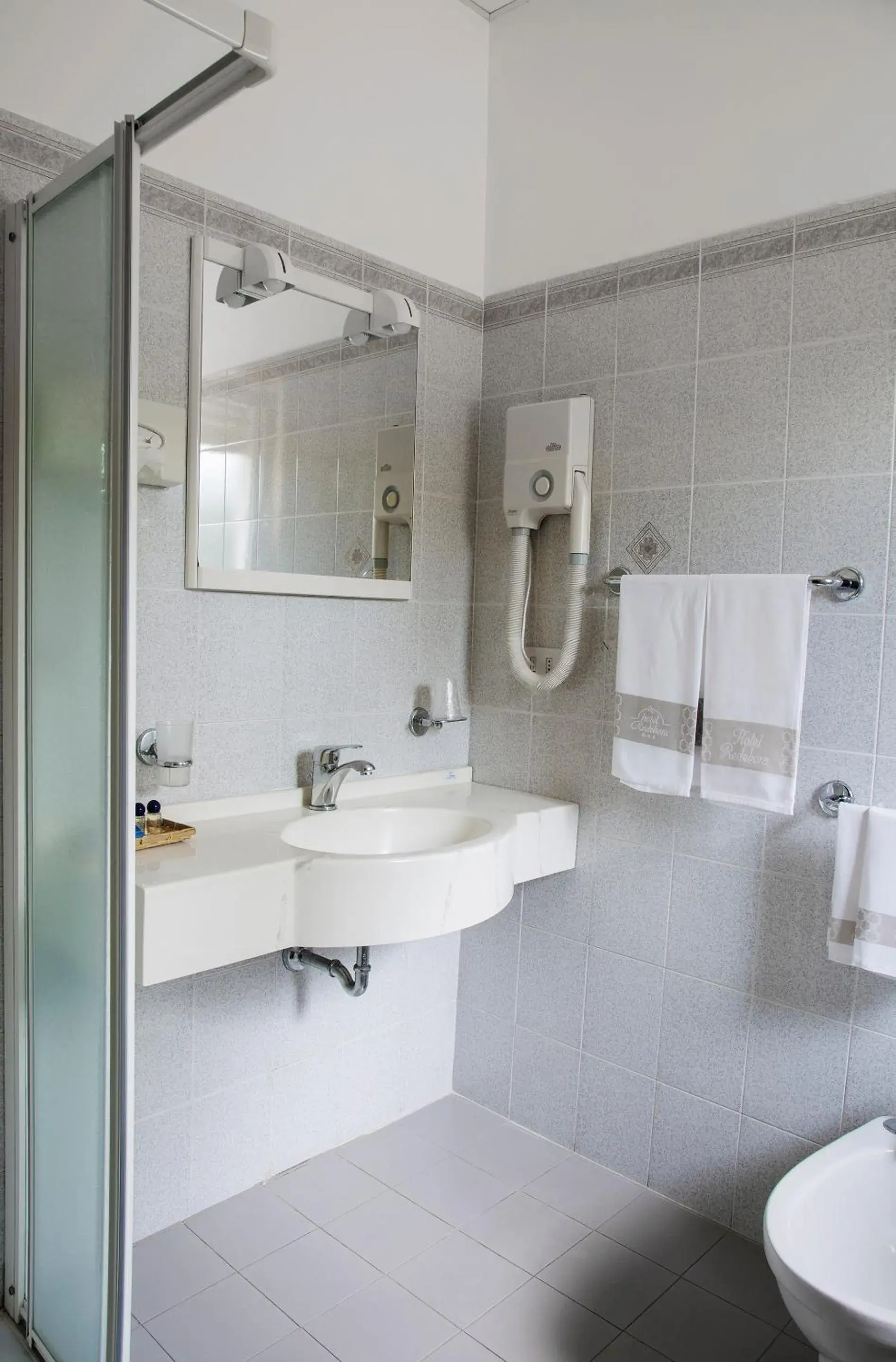 Bathroom in Hotel Redebora