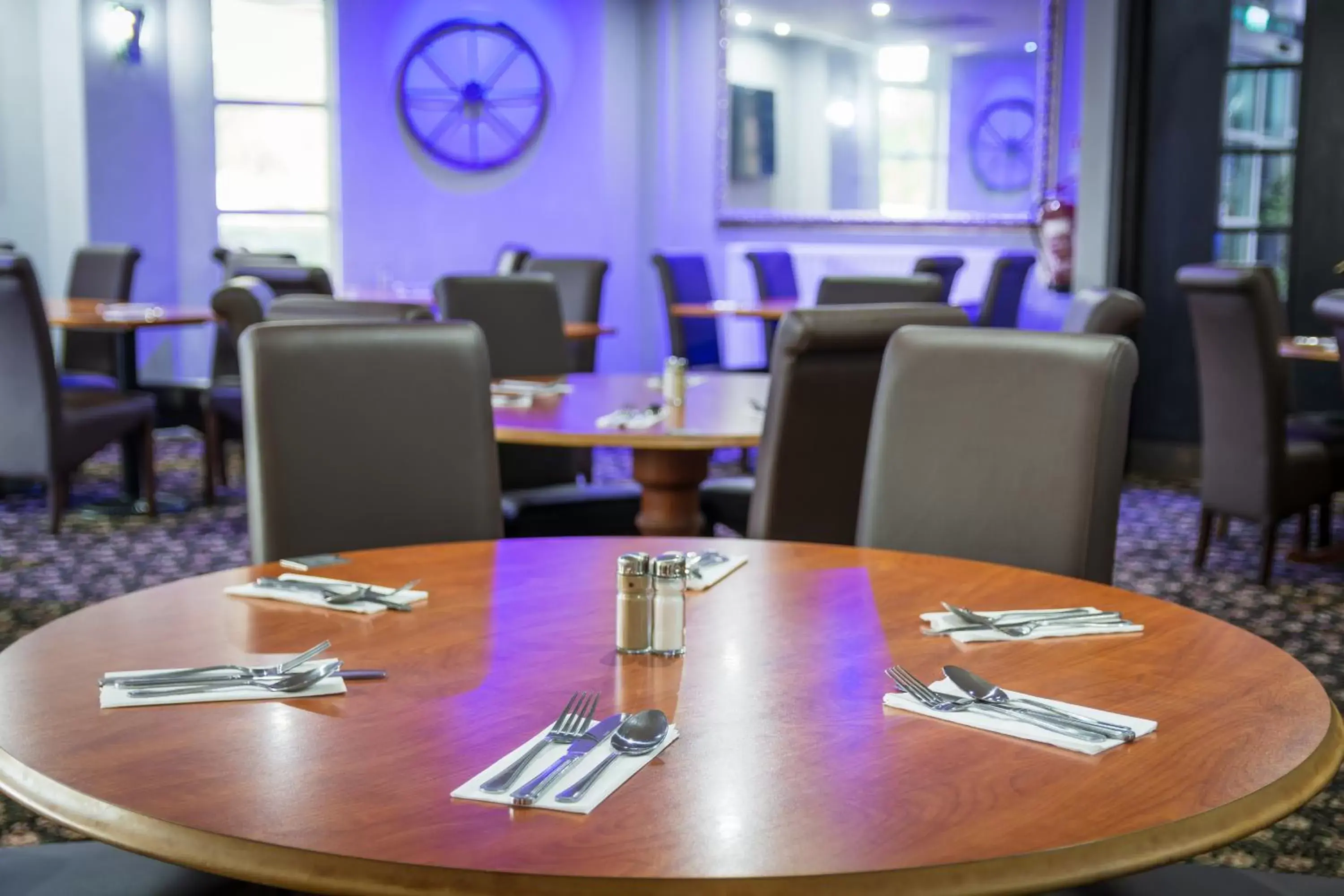 Restaurant/places to eat, Business Area/Conference Room in Airport Hotel Manchester