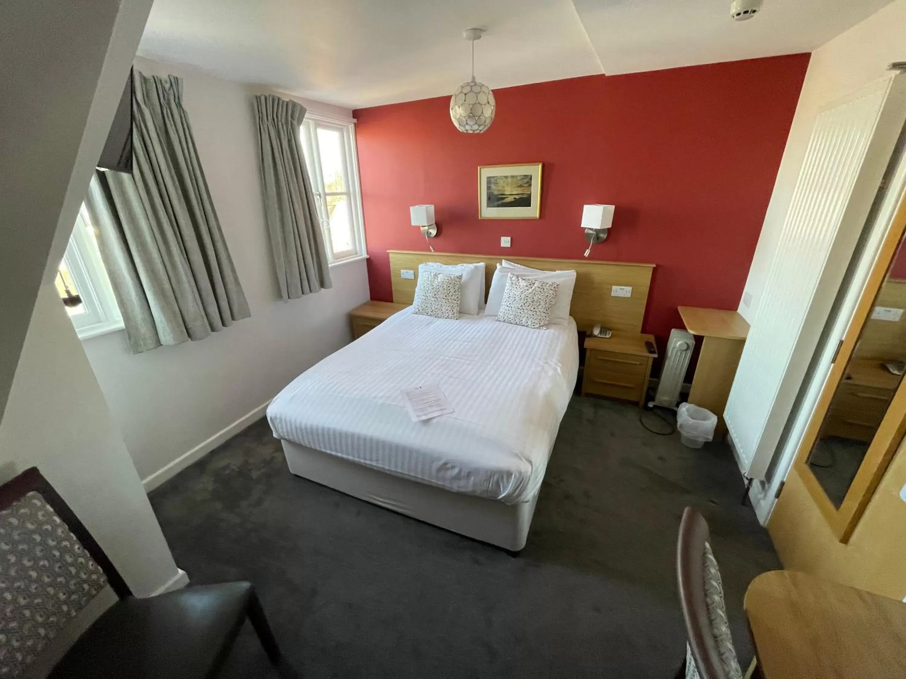 Photo of the whole room, Bed in Manor Hotel