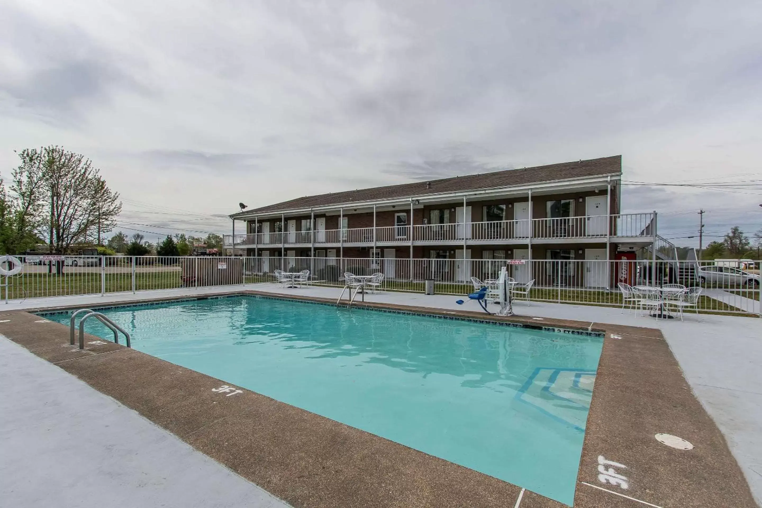 On site, Swimming Pool in Rodeway Inn Jackson