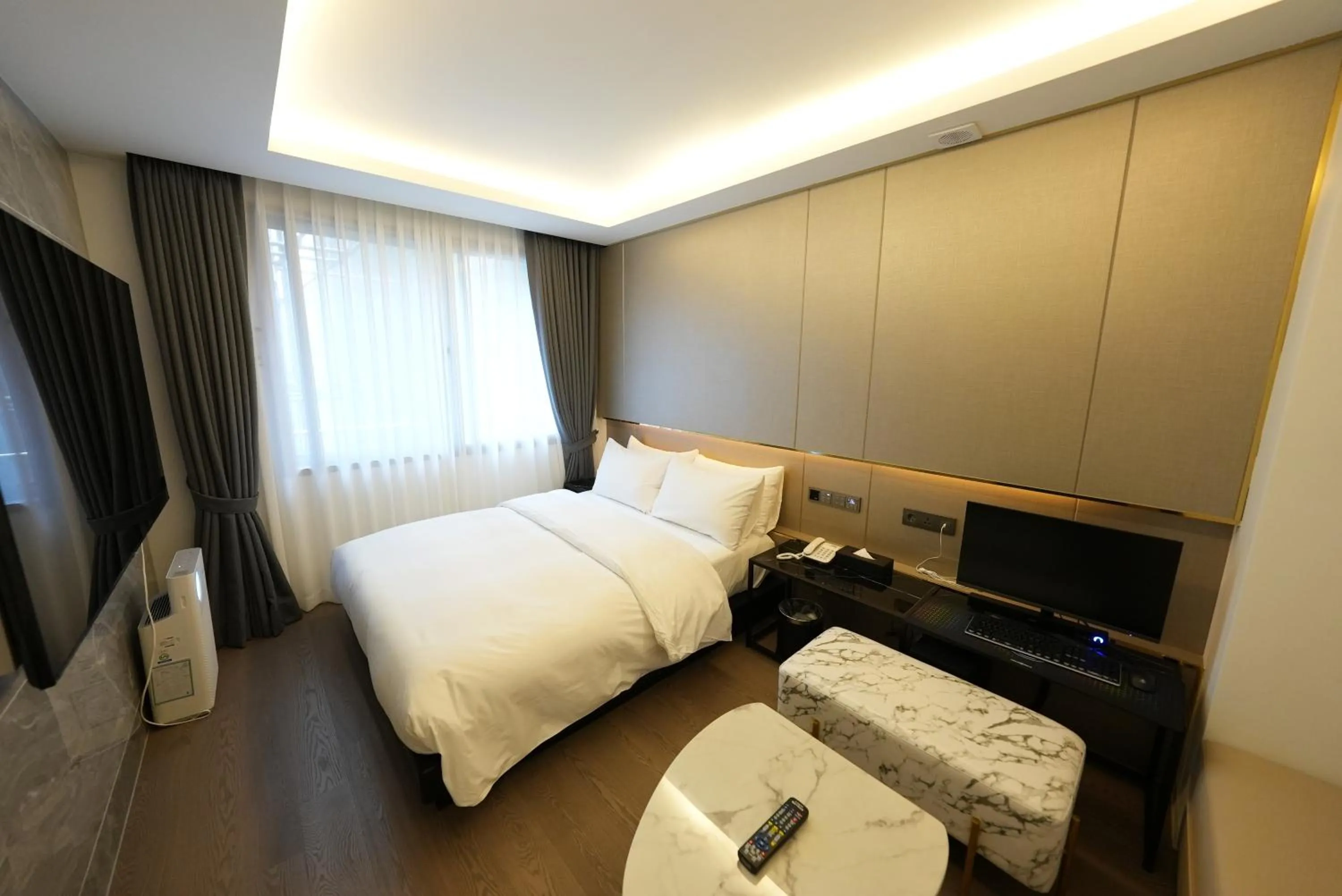 Bedroom, Bed in Amare Hotel Jongno