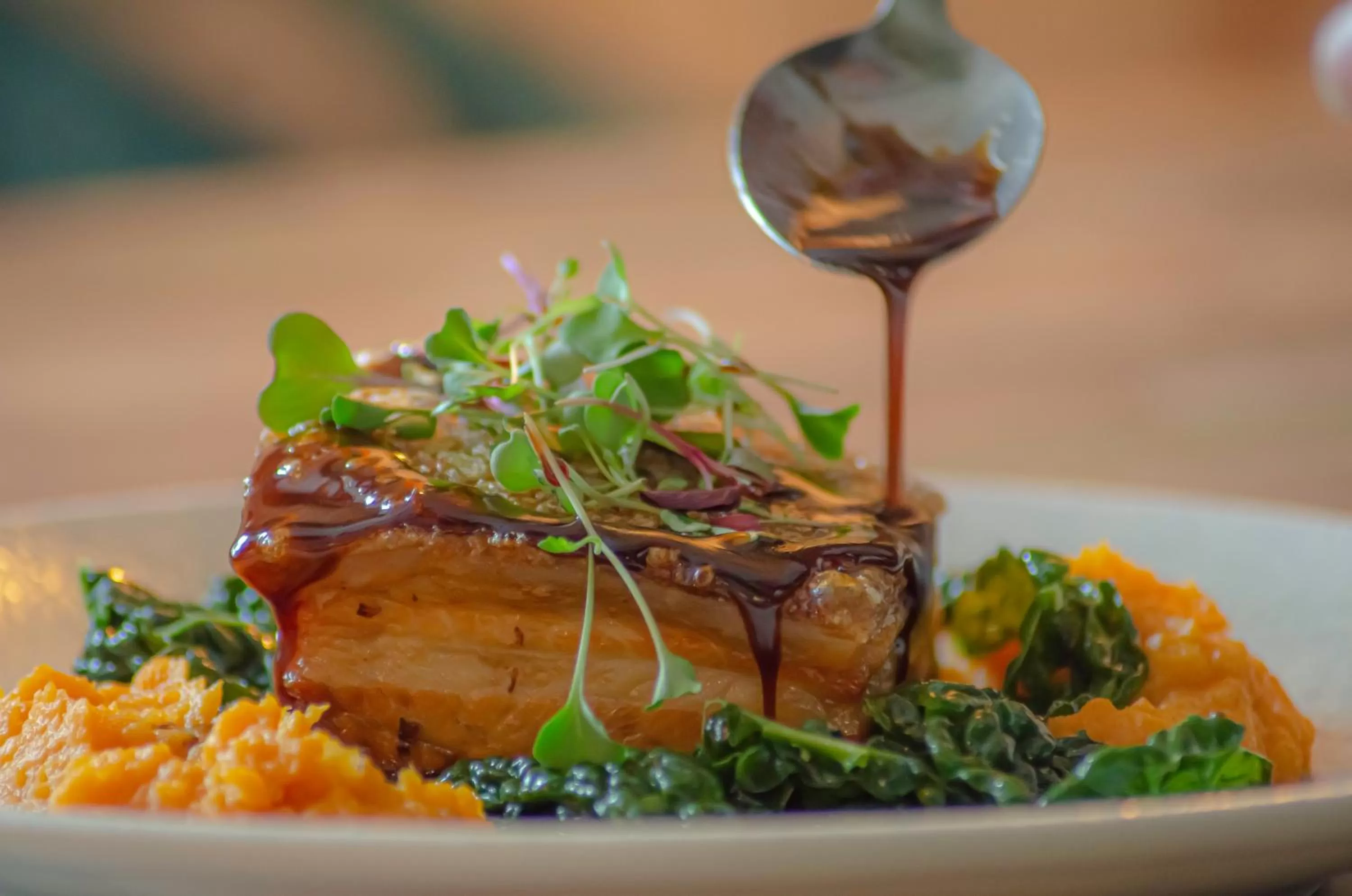 Food and drinks in Molesworth Arms