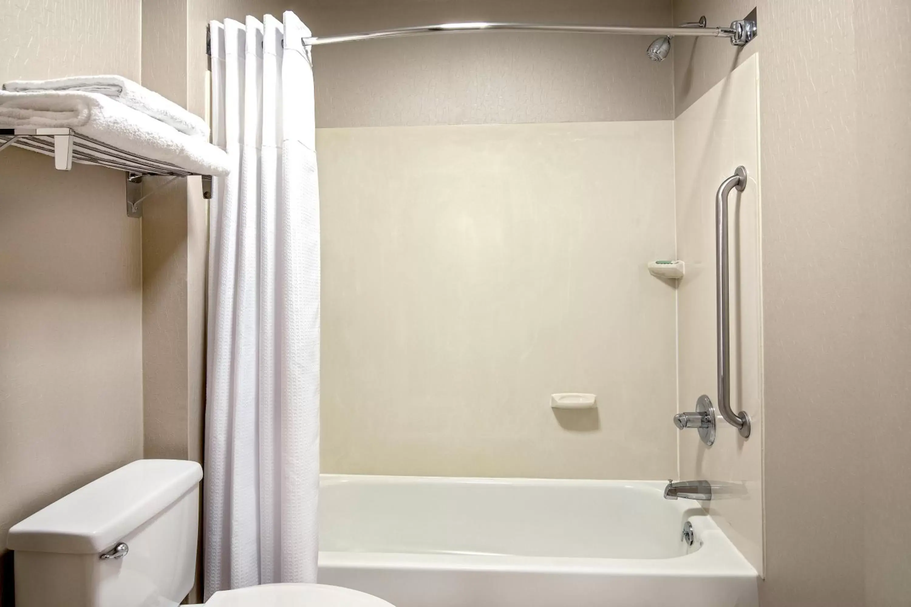 Guests, Bathroom in SpringHill Suites by Marriott Hershey Near The Park