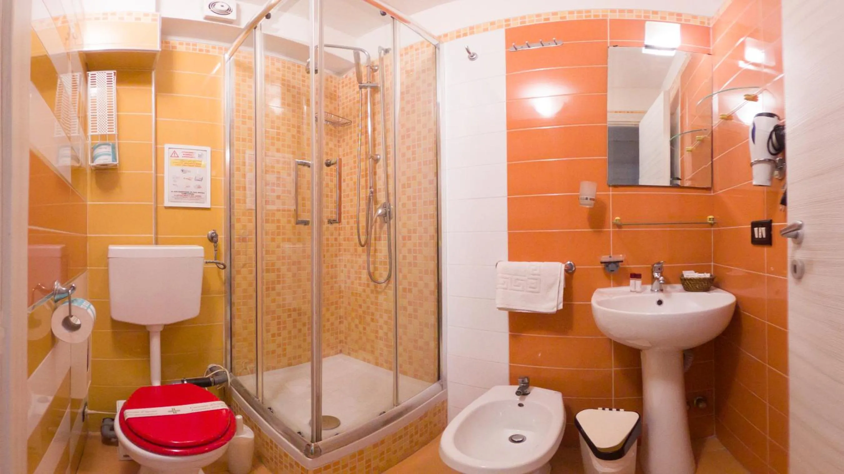 Bathroom in Maison Degas-Dimora di Charme