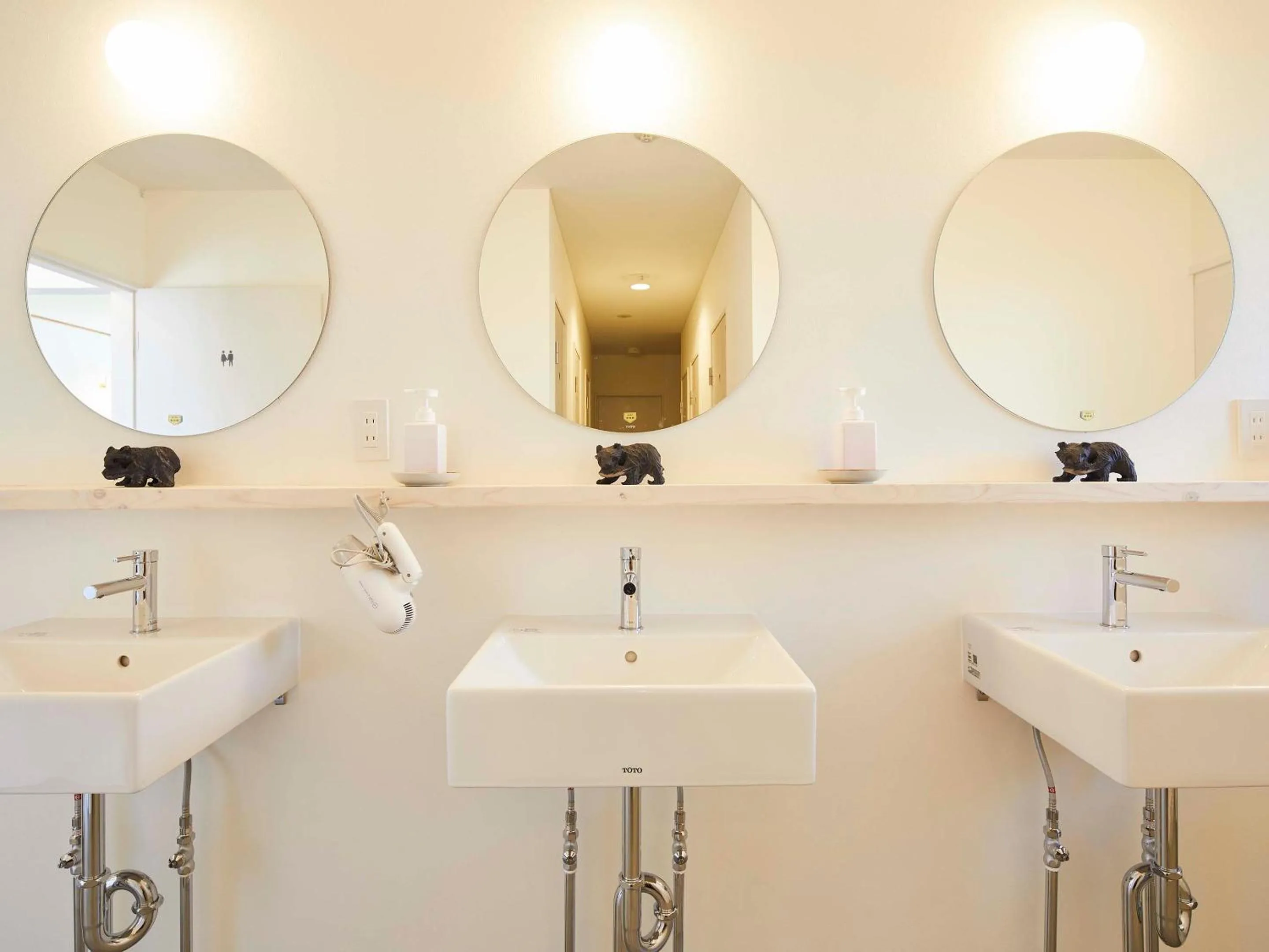 Area and facilities in haku hostel