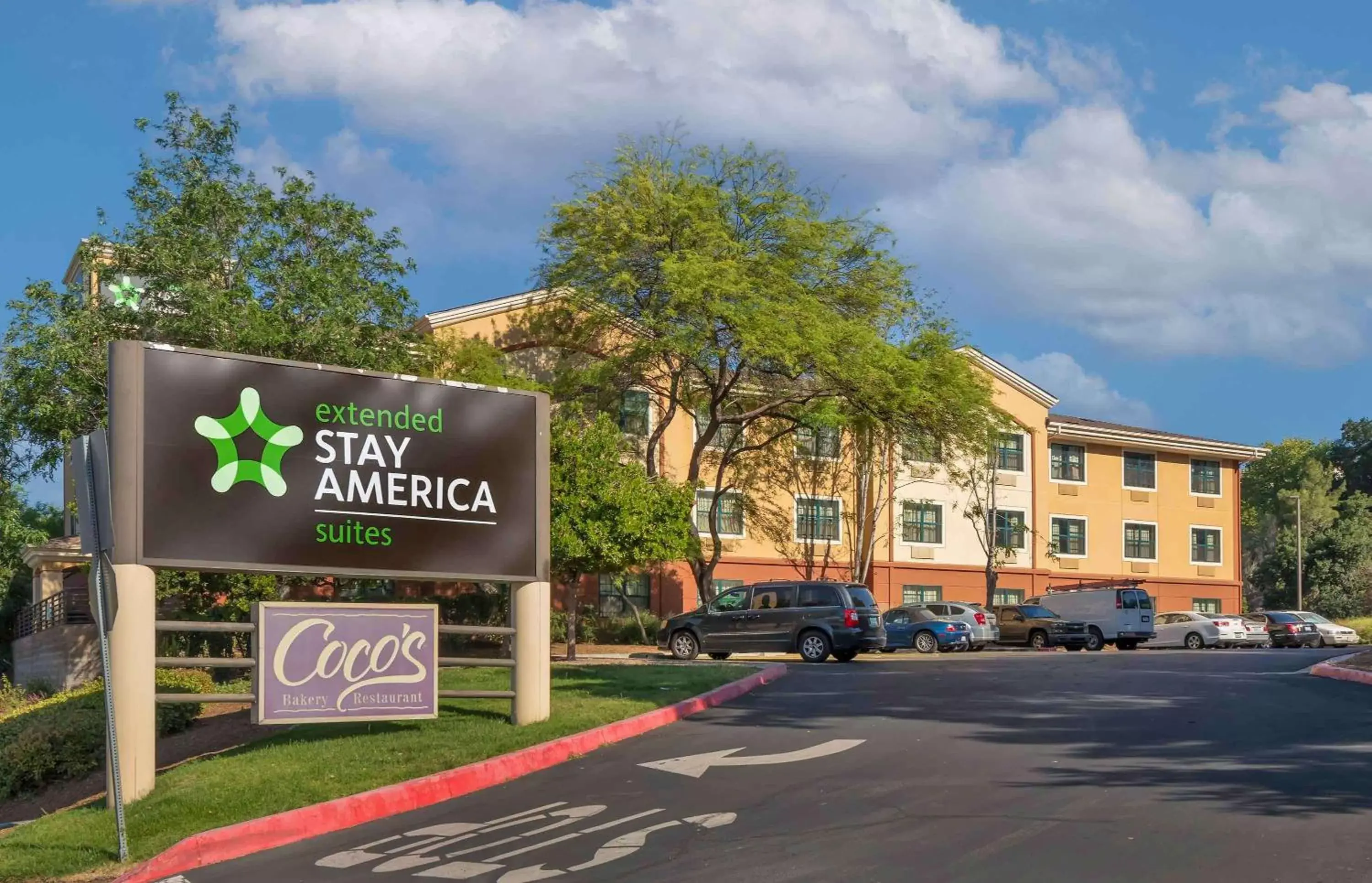 Property building in Extended Stay America Suites - Los Angeles - Valencia