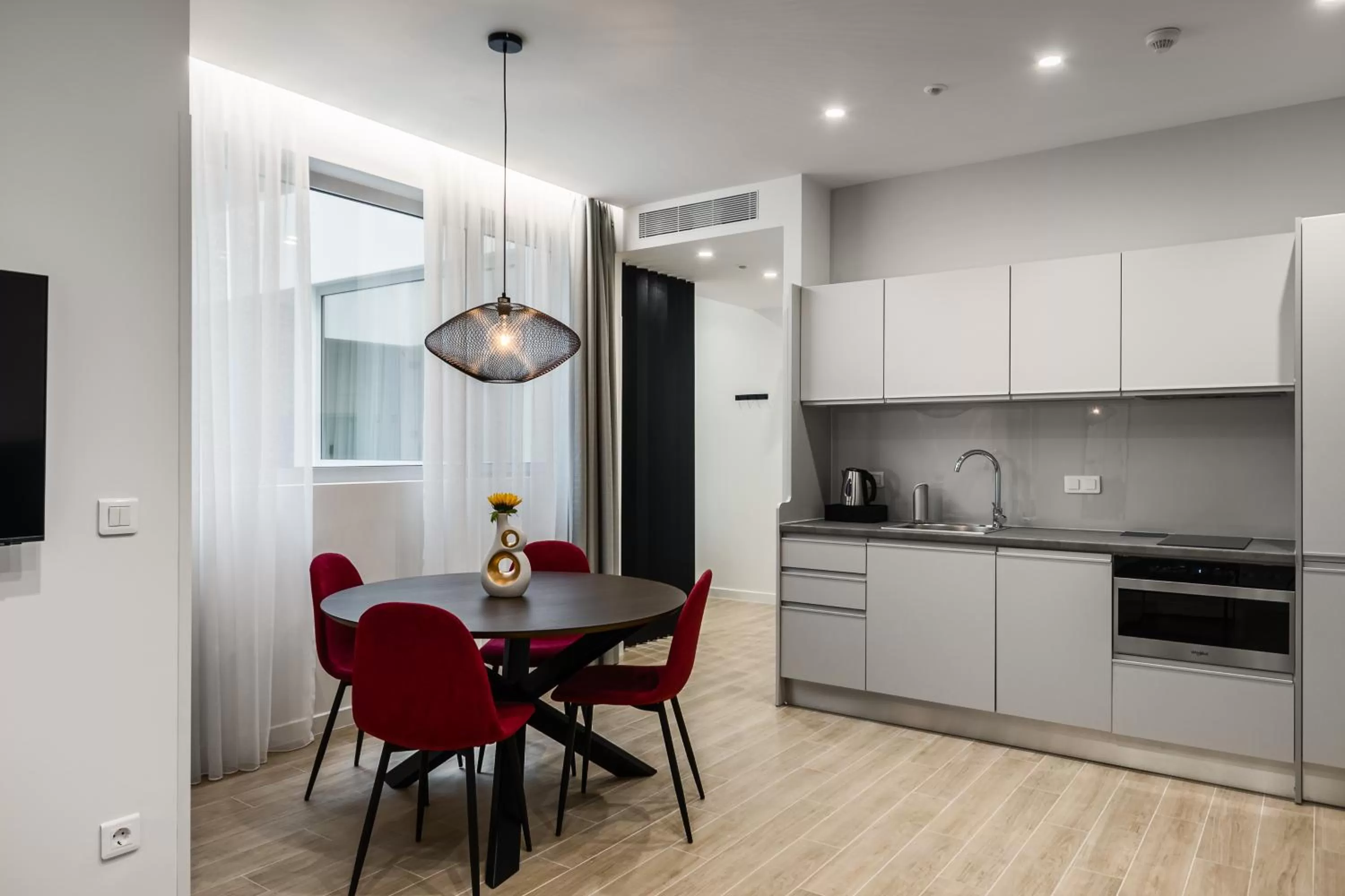 Dining area in Hestia - Averof 7