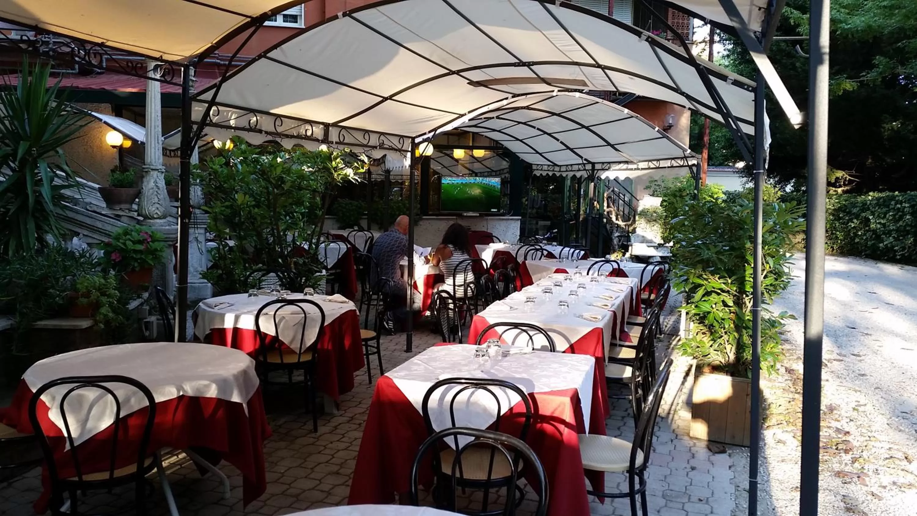 Restaurant/places to eat in Hotel Villa Robinia
