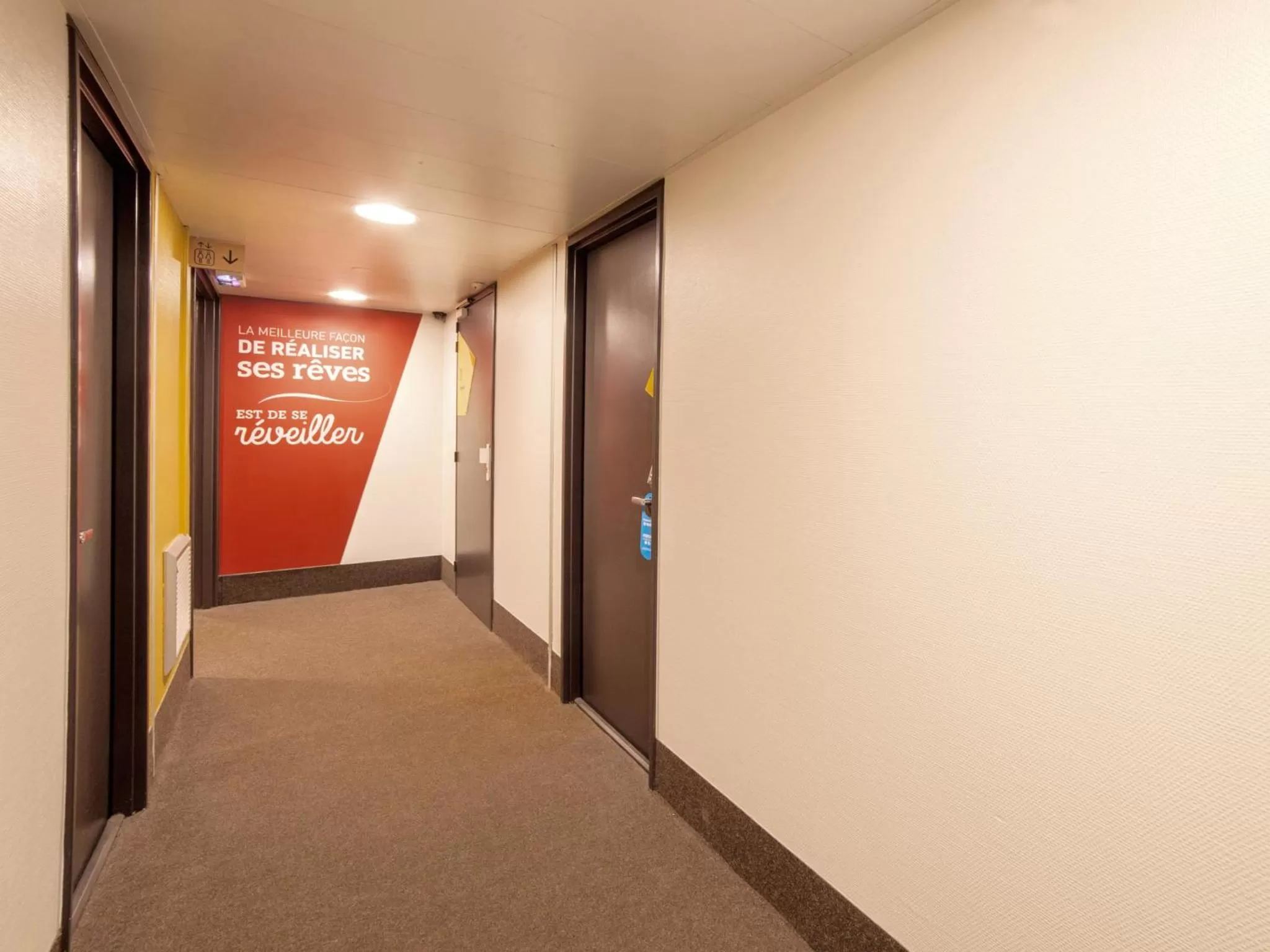 Property building in B&B HOTEL Creil Chantilly