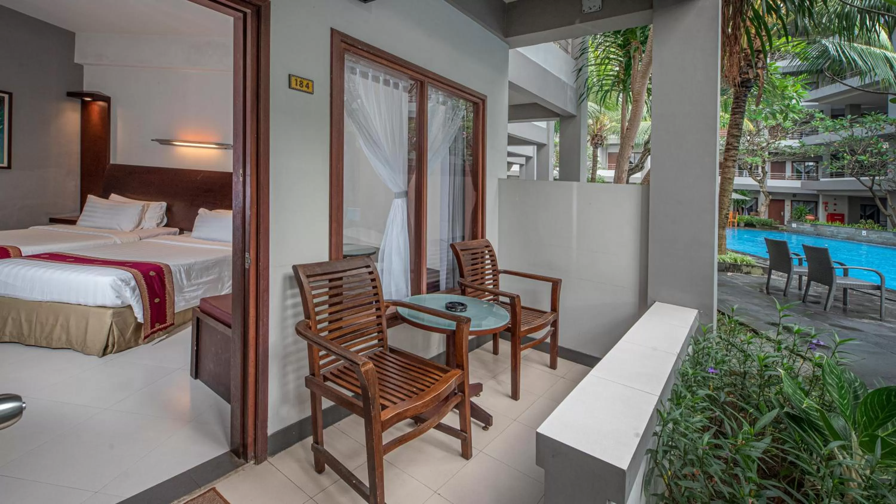 Patio, Bed in Lombok Garden Hotel