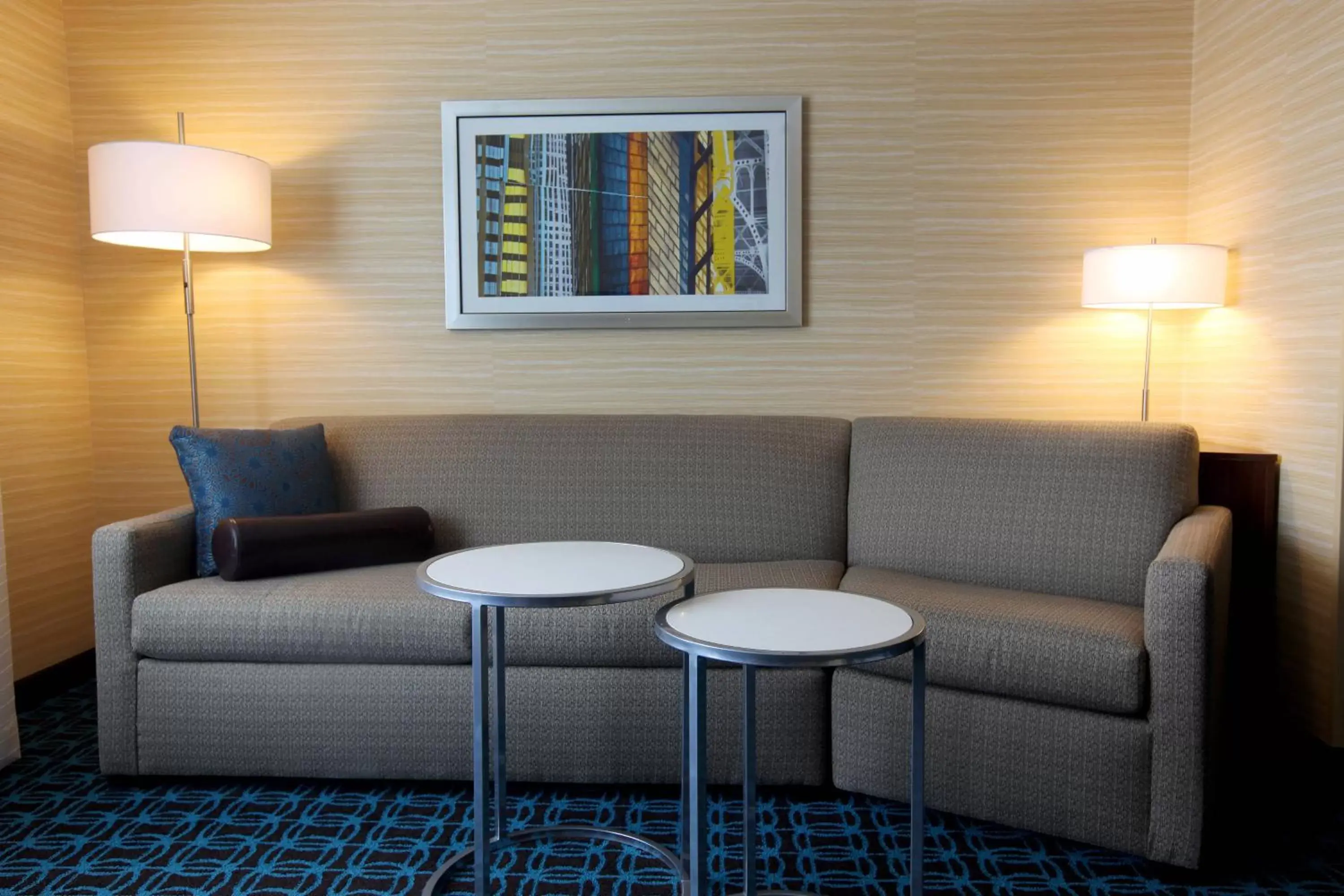 Photo of the whole room, Seating Area in Fairfield Inn & Suites by Marriott Omaha West