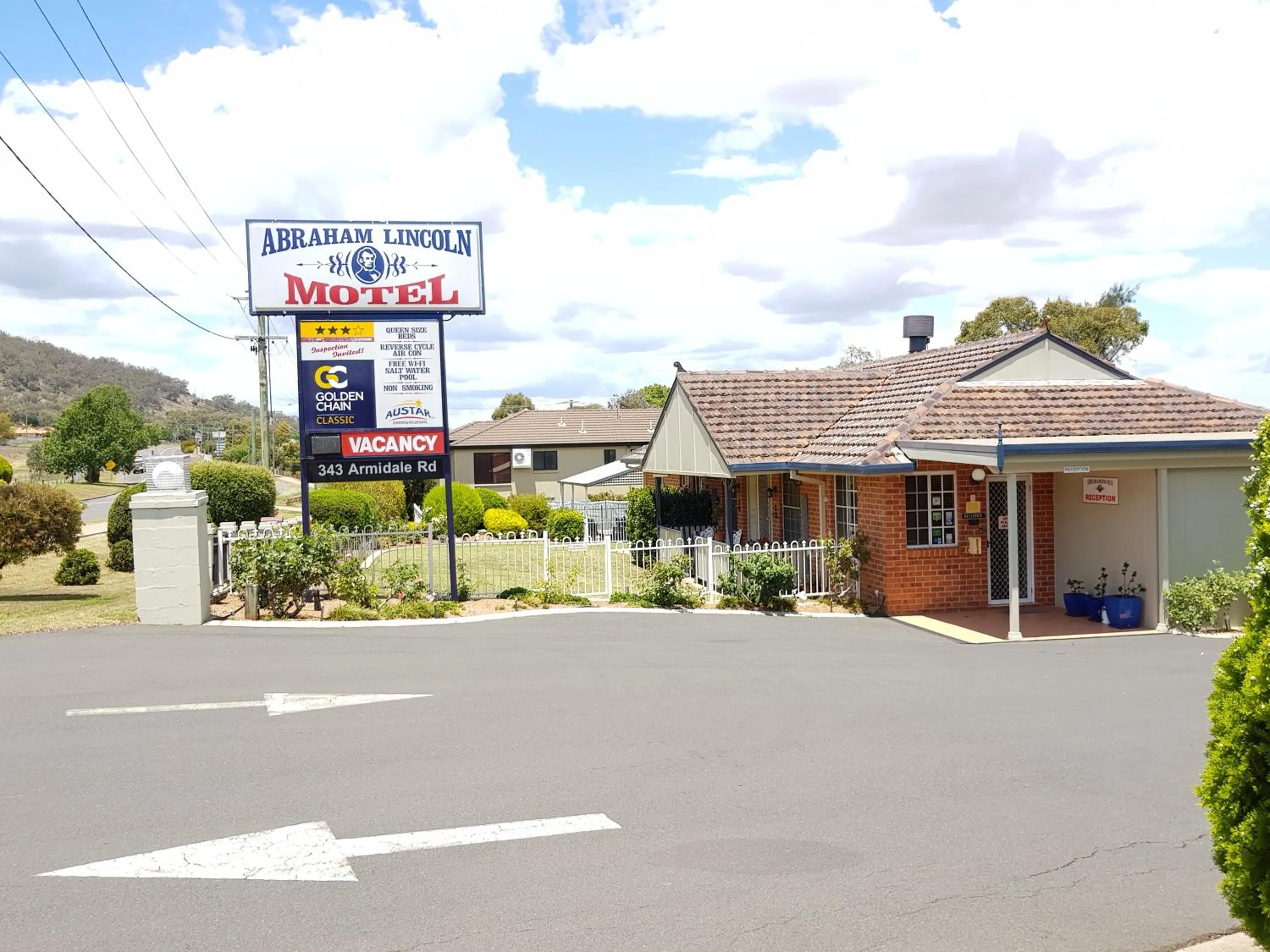 Property logo or sign in Abraham Lincoln Motel