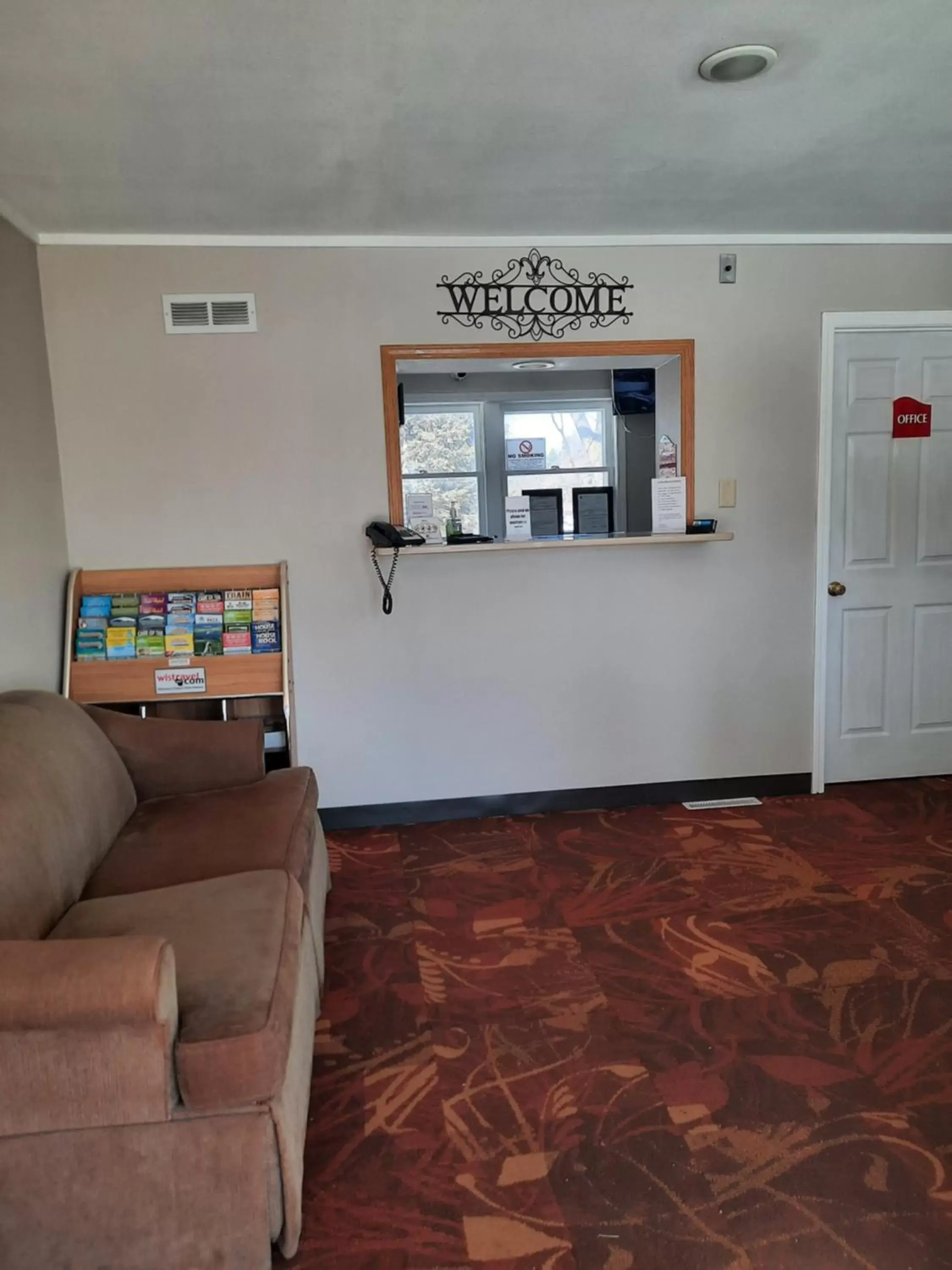 Lobby/Reception in Motel Reedsburg