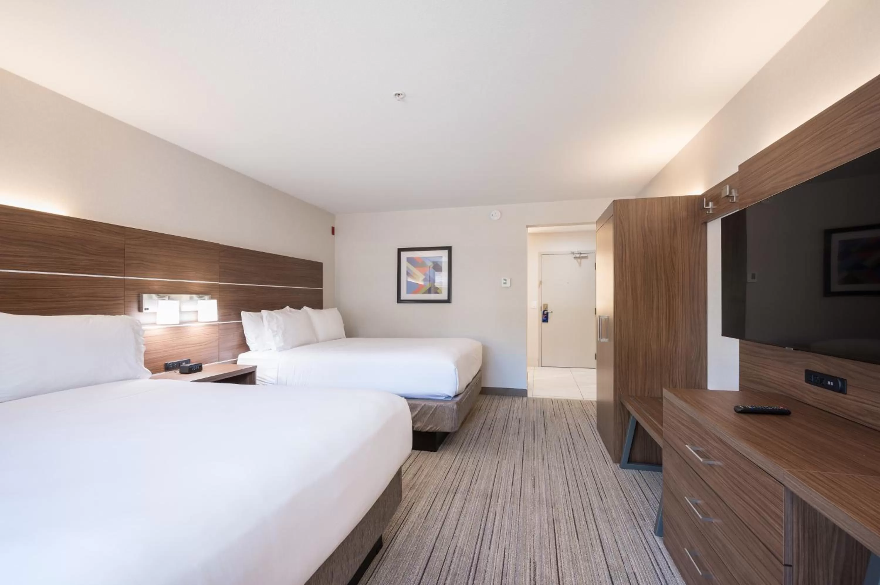 Photo of the whole room, Bed in Holiday Inn Express Grover Beach-Pismo Beach Area by IHG