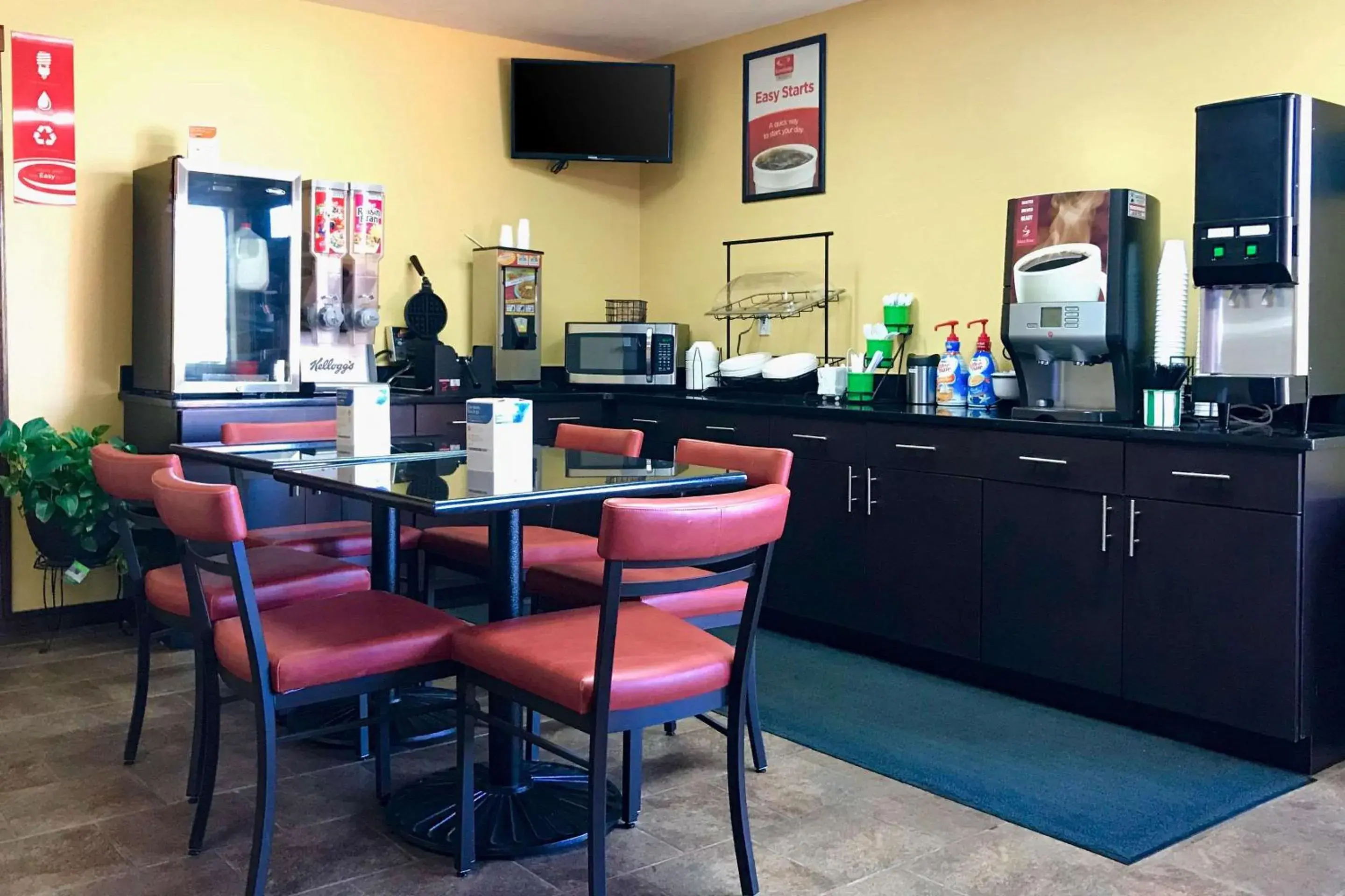 Restaurant/Places to Eat in Econo Lodge Purcell