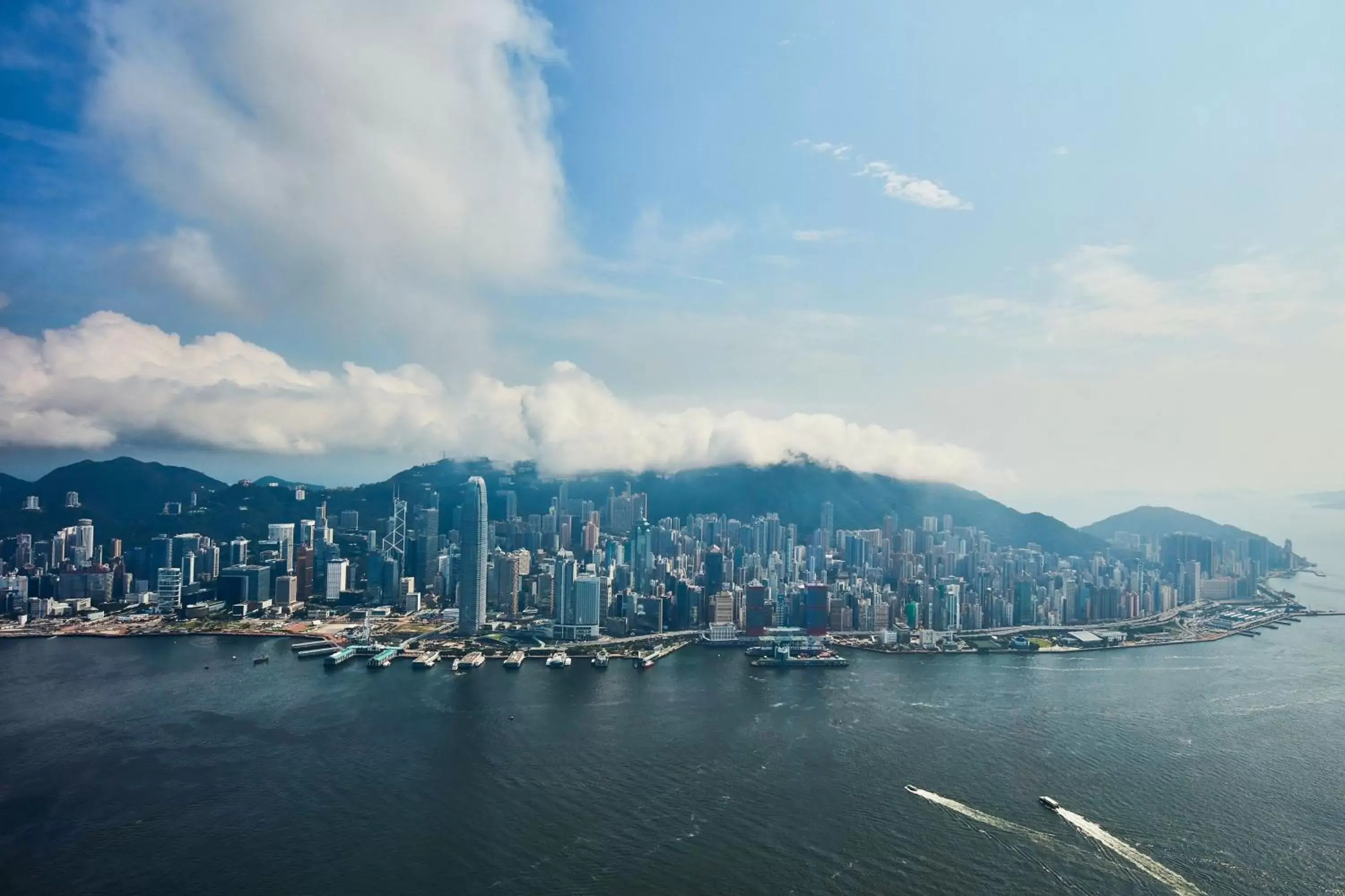 Photo of the whole room, Bird's-eye View in The Ritz-Carlton Hong Kong