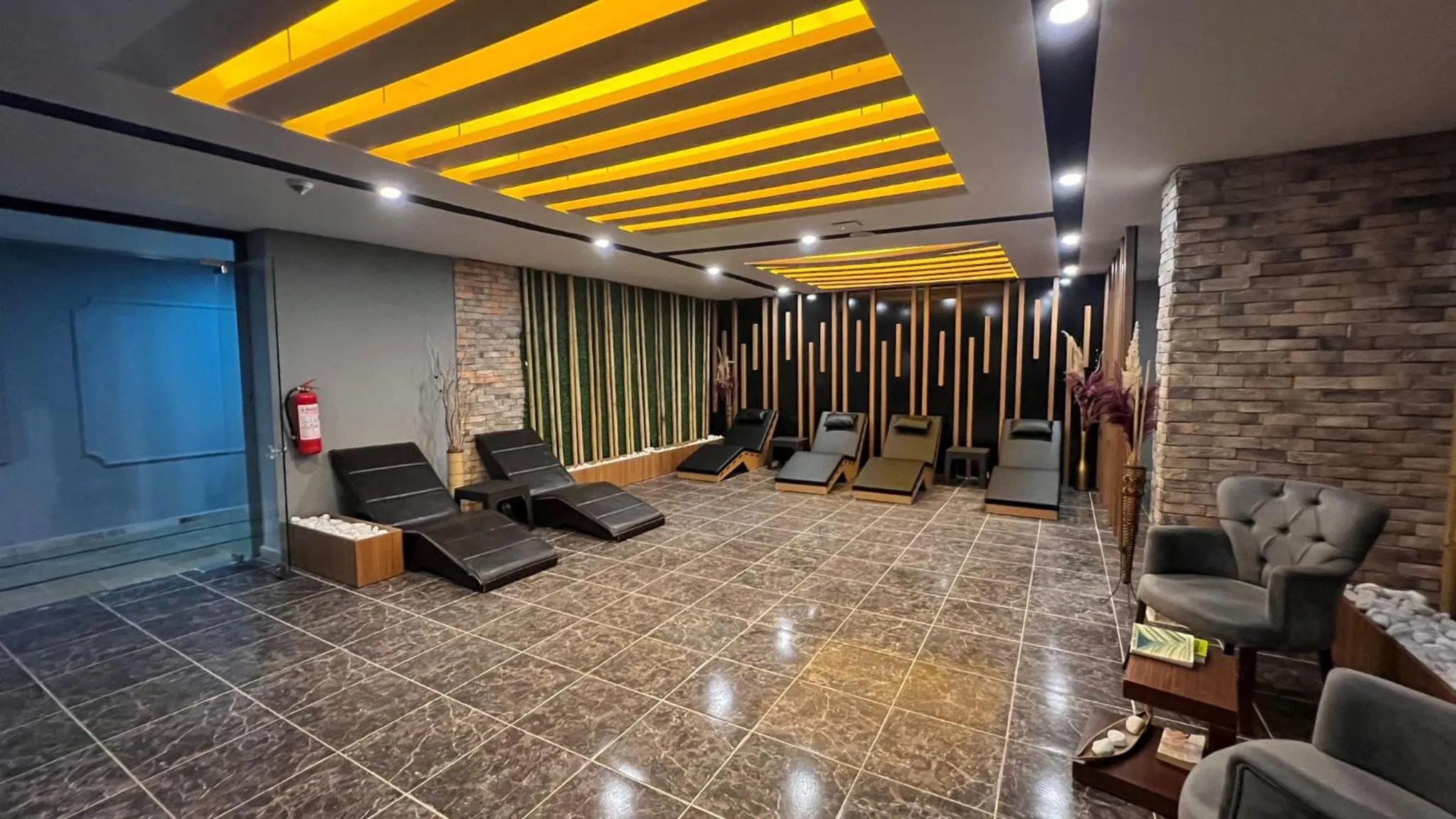 Sauna in Clover Magic Park Side Hotel