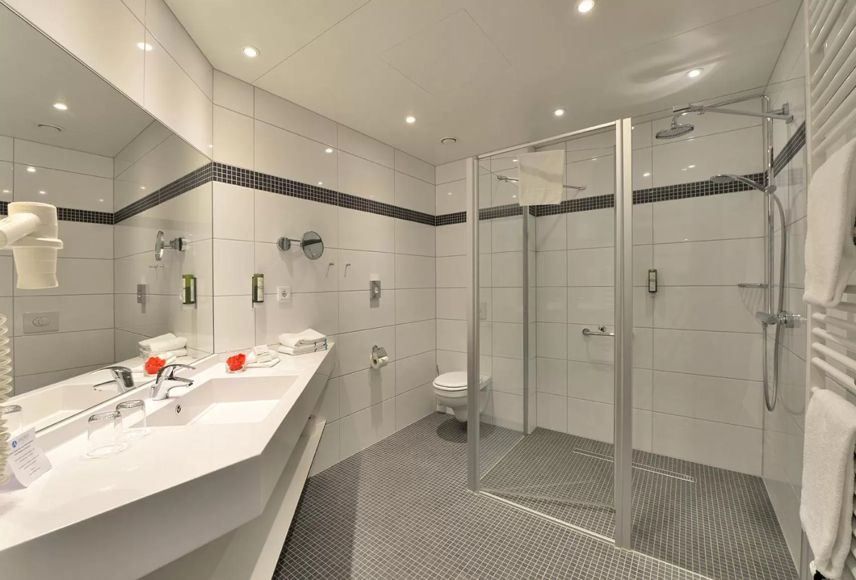 Bathroom in Aribo Hotel