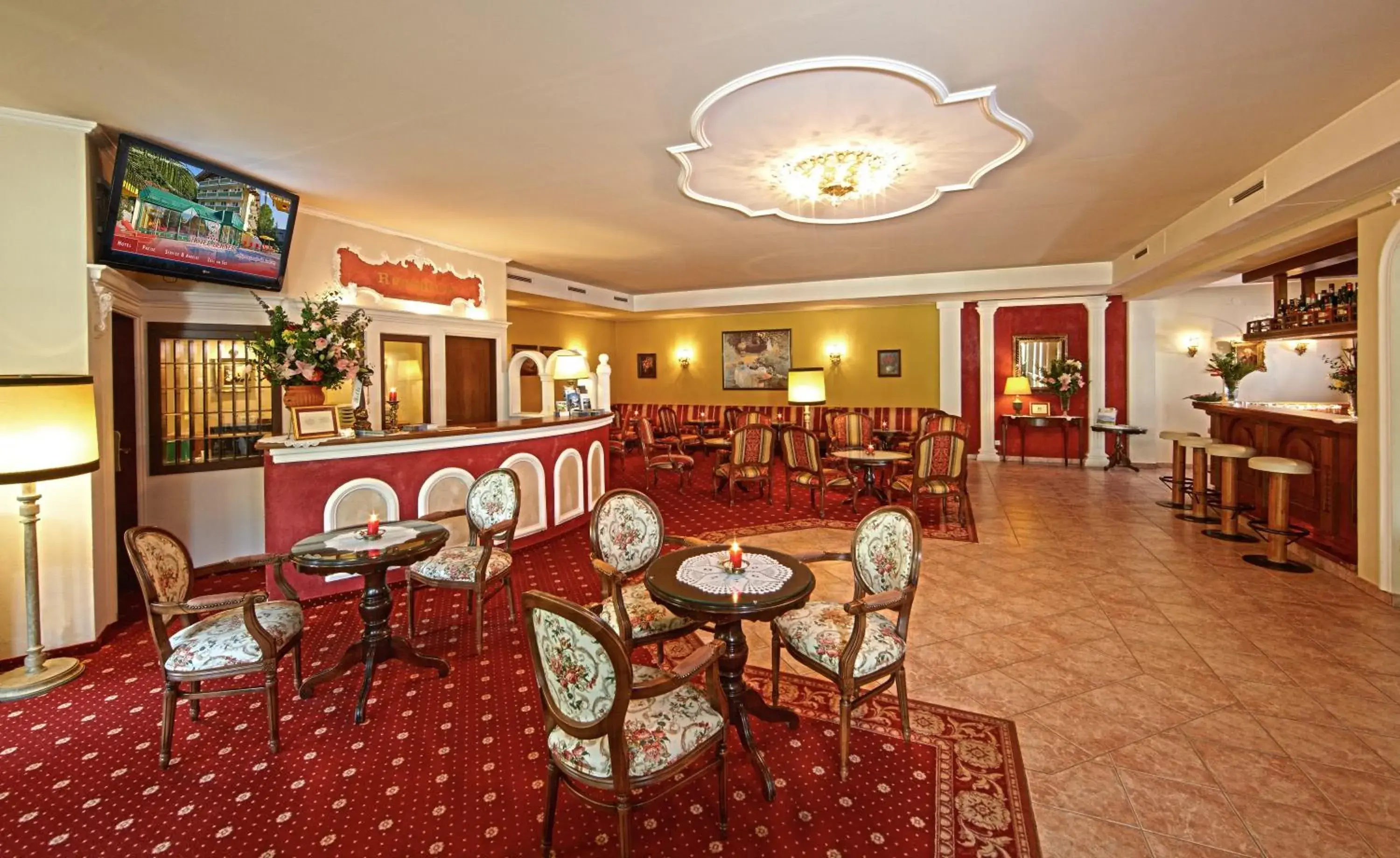 Lobby or reception, Restaurant/Places to Eat in Hotel Berner