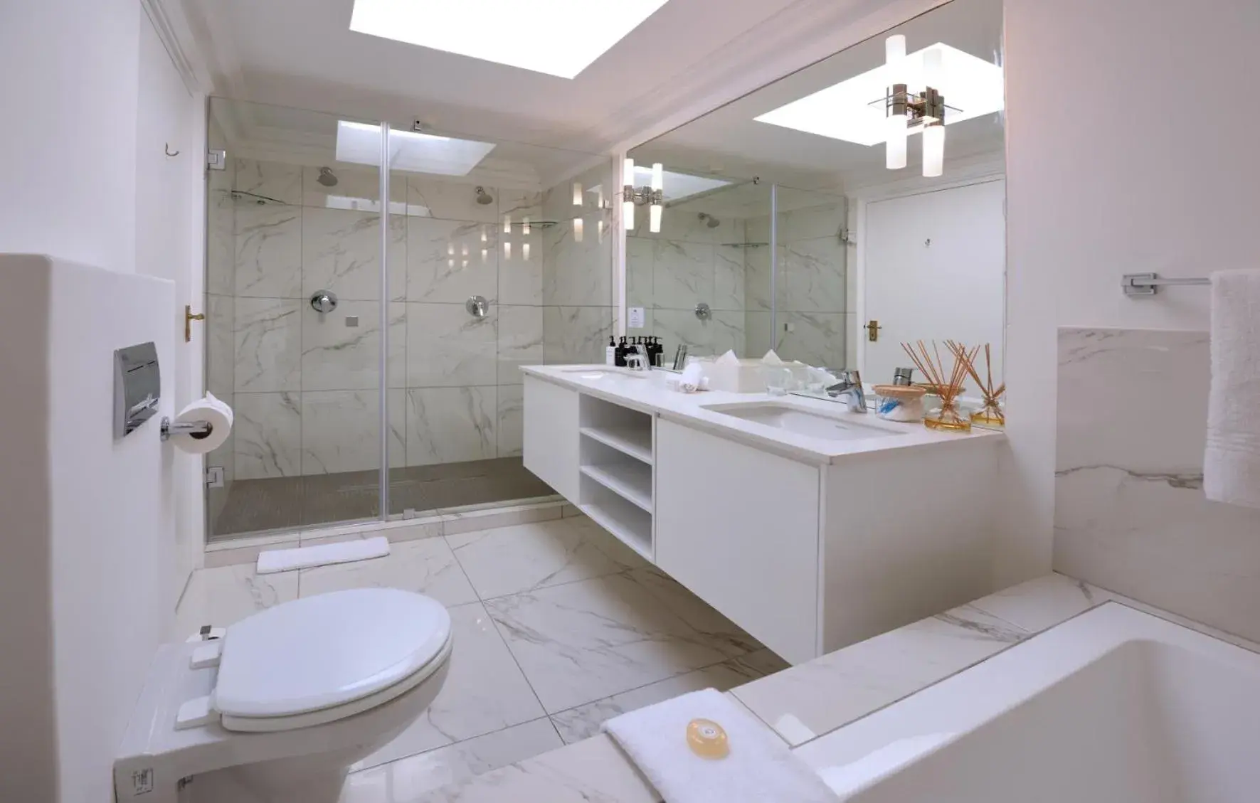 Bathroom in The Clarendon - Fresnaye