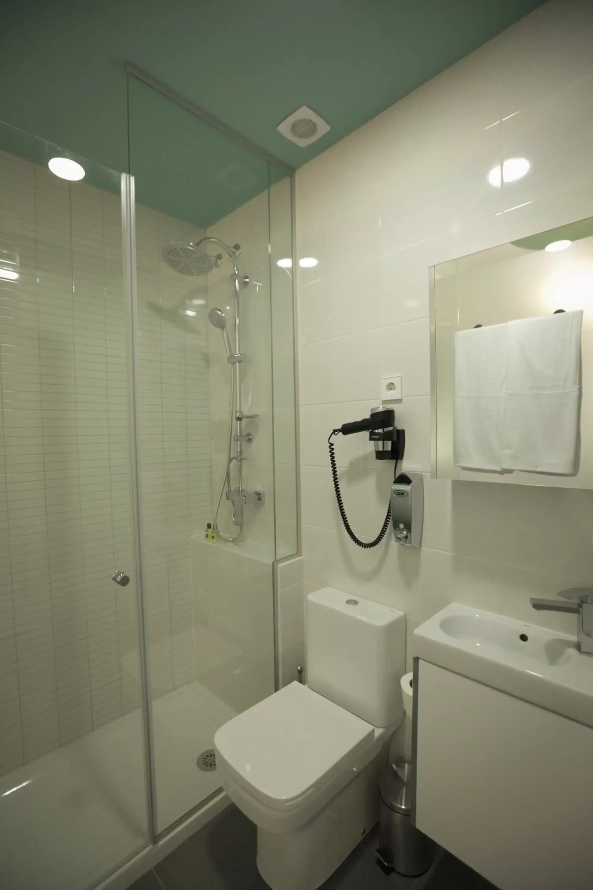 Bathroom in Vitium Urban Suites