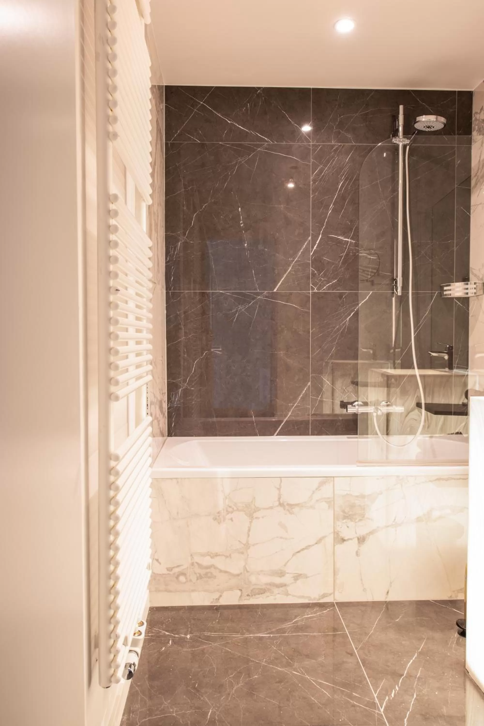 Bathroom in Boutique Hotel Sablon by CW Hotel Collection