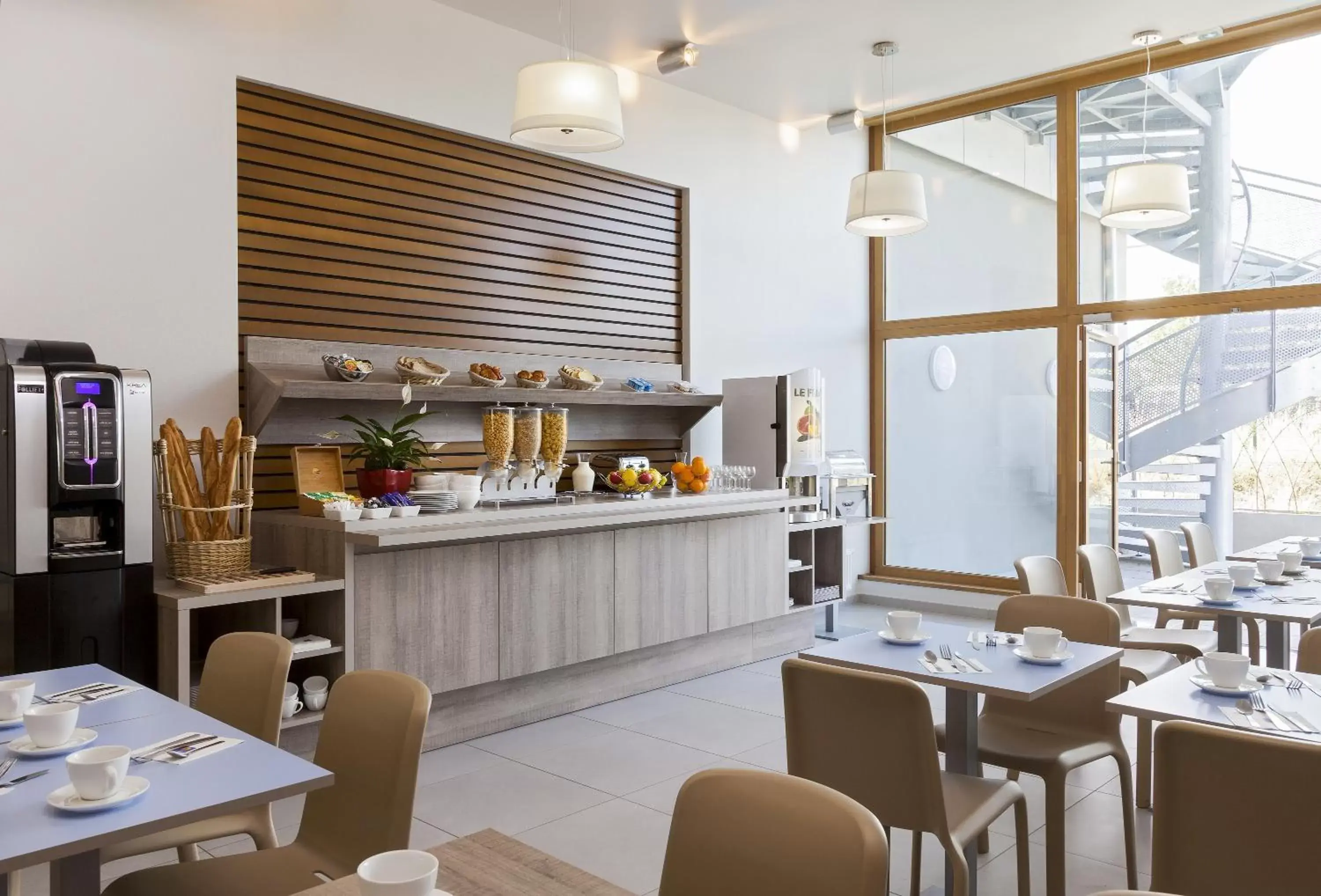 Food and drinks in Nehô Suites Porte de Genève - Gare Annemasse Food and drinks in Nehô Suites Porte de Genève - Gare Annemasse