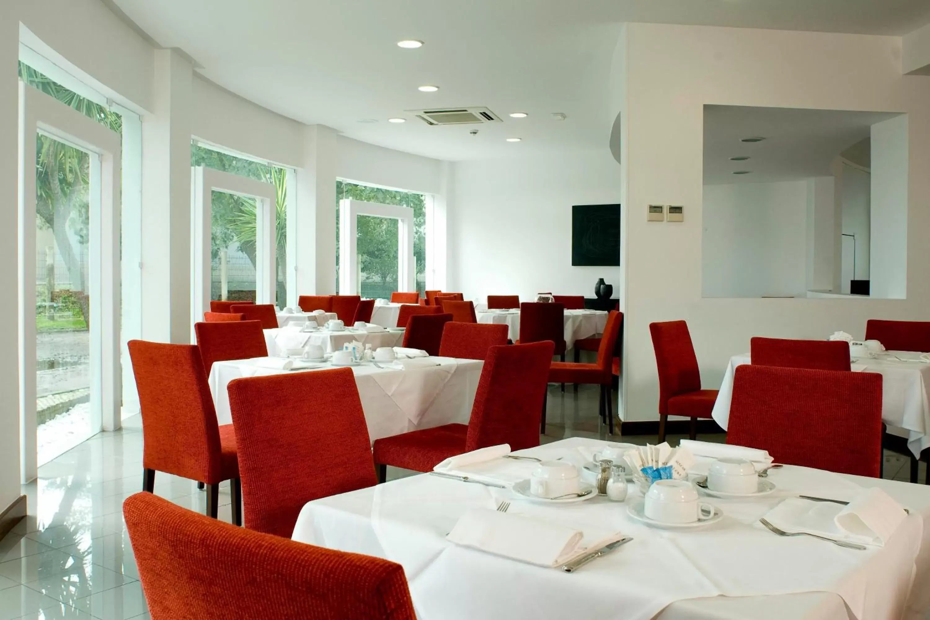 Restaurant/Places to Eat in Leziria Parque Hotel