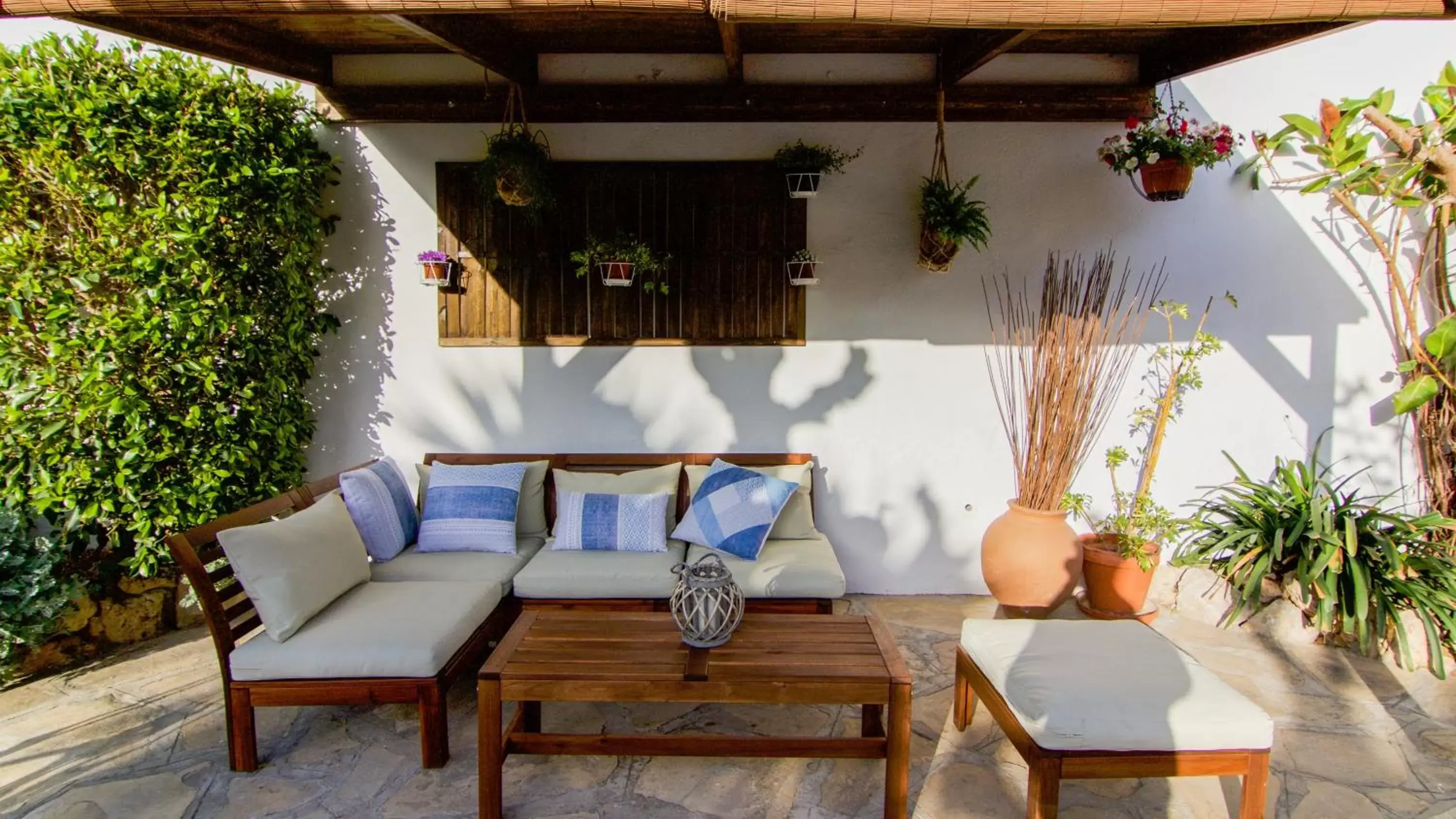 Swimming pool, Patio/Outdoor Area in Hotel Capri