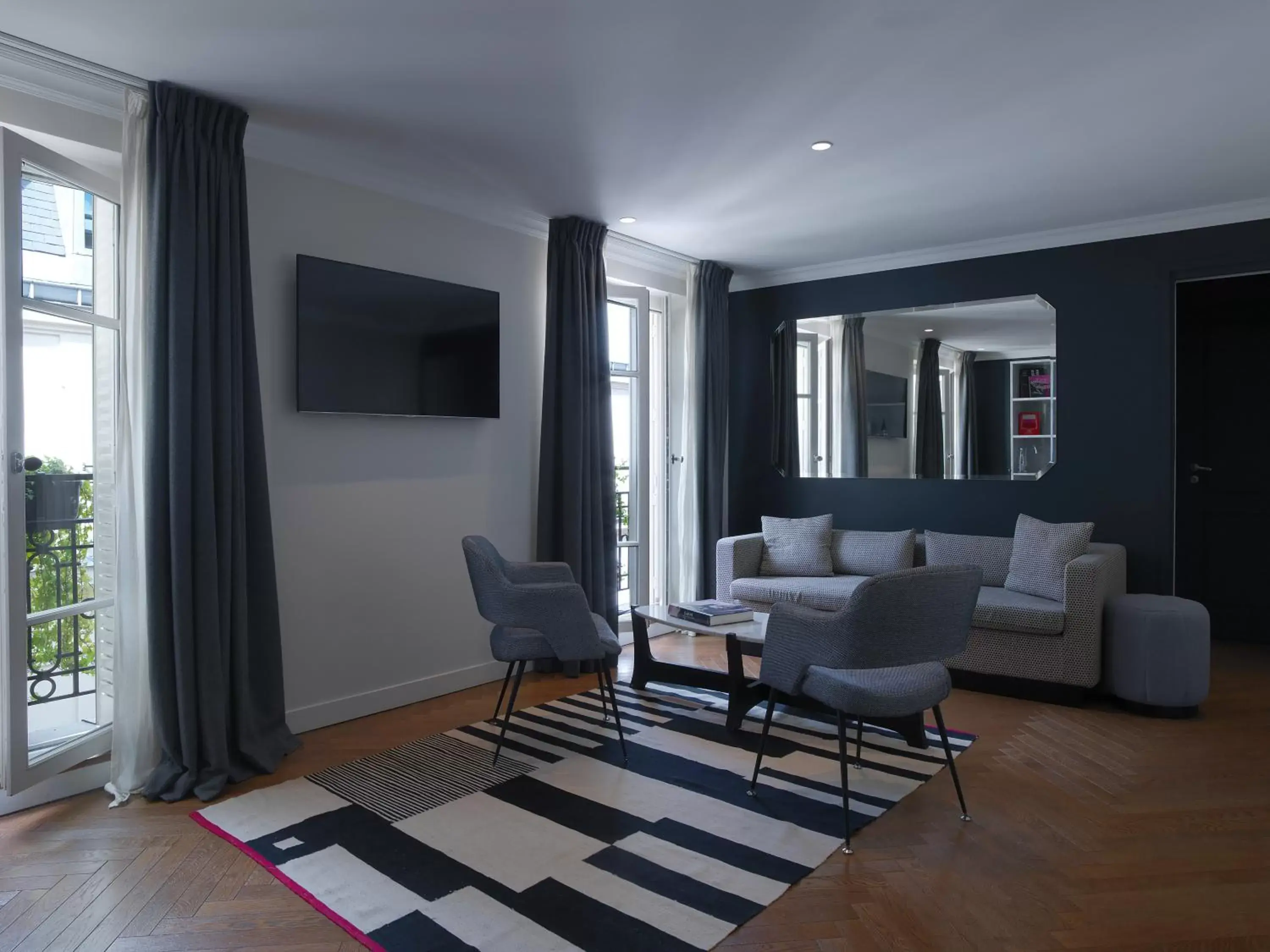 Living room, TV/Entertainment Center in Hotel Bachaumont