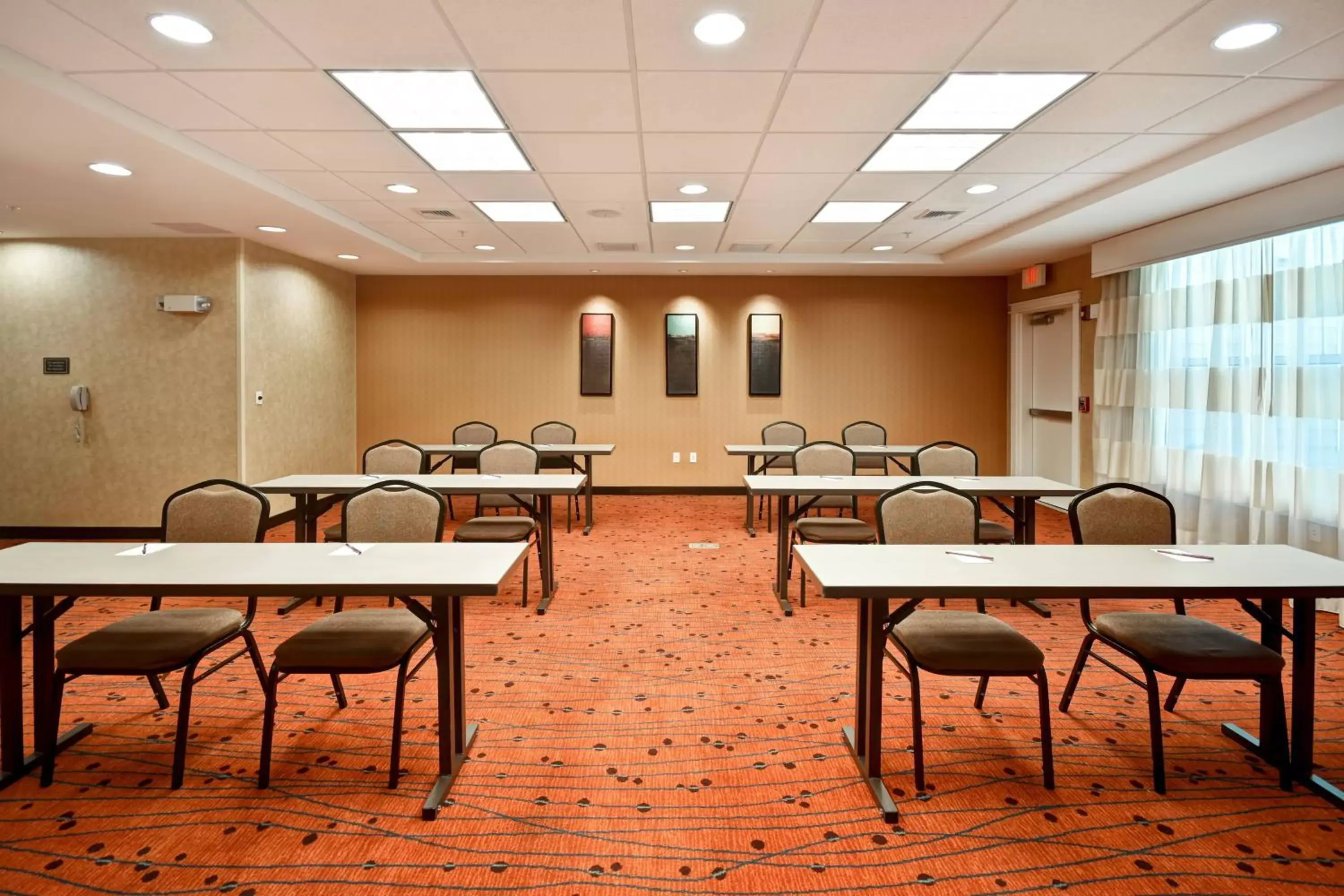 Meeting/conference room in Residence Inn by Marriott Springfield Chicopee