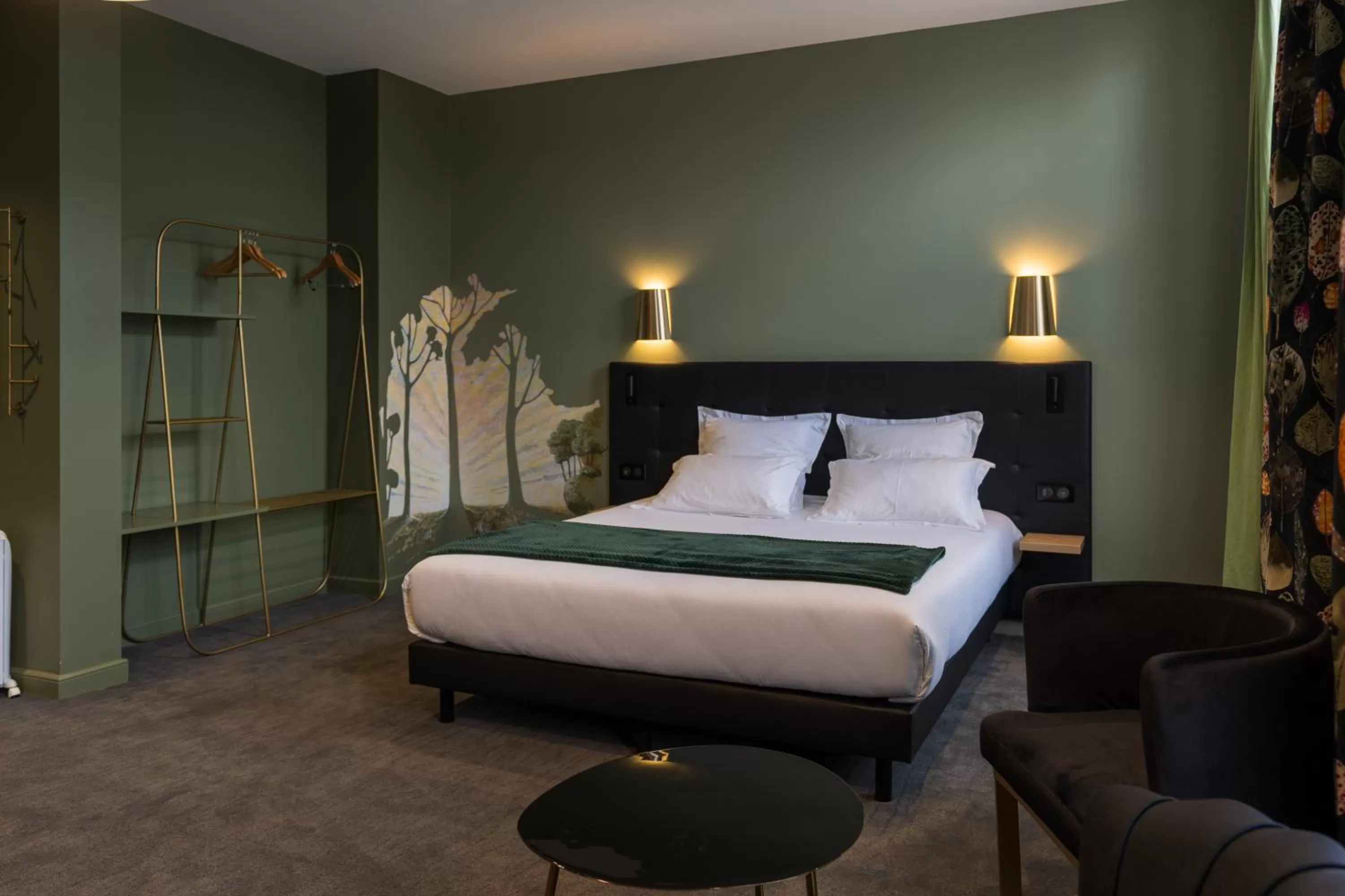 Sauna, Bed in Hôtel Loysel le Gaucher