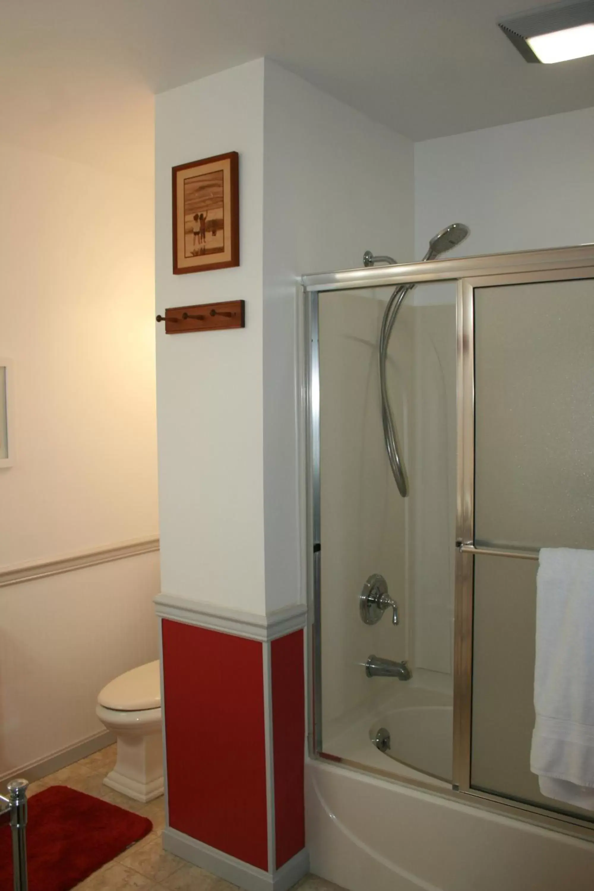 Bathroom in Carriage Corner Bed & Breakfast