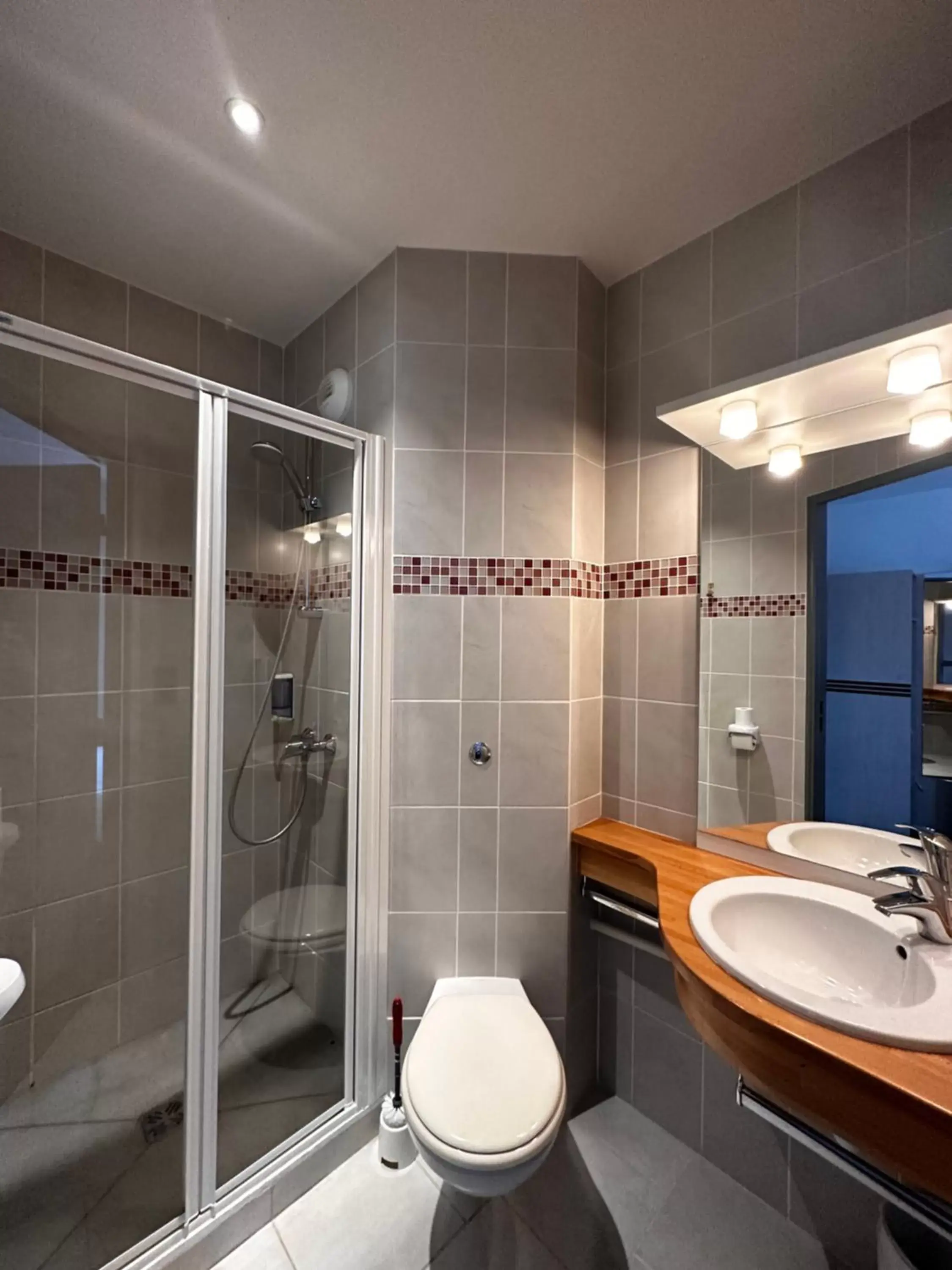 Shower, Bathroom in Brit Hotel La Ferté sous Jouarre