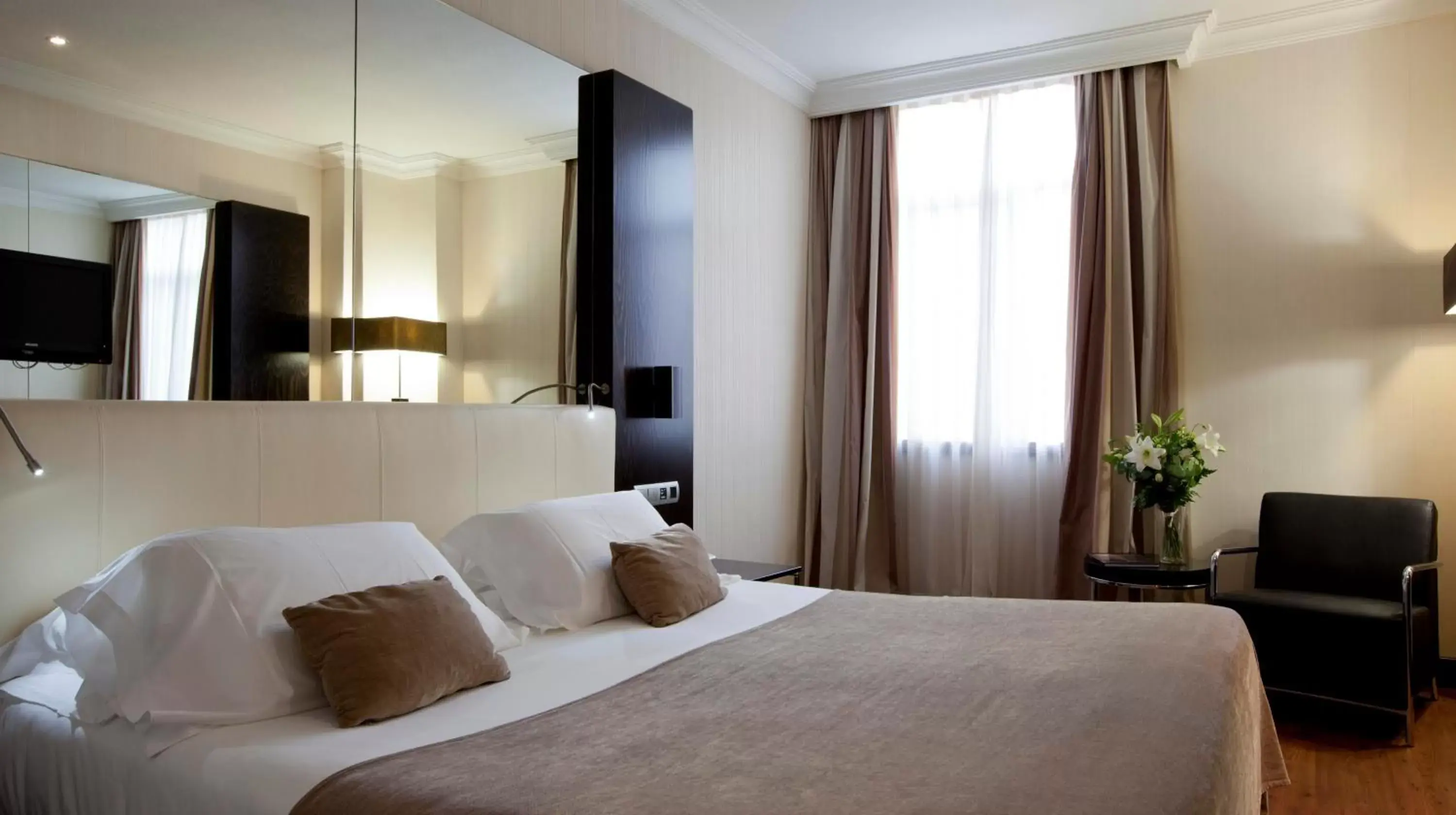 Double or Twin Room (1 Adult) in Hotel Saray