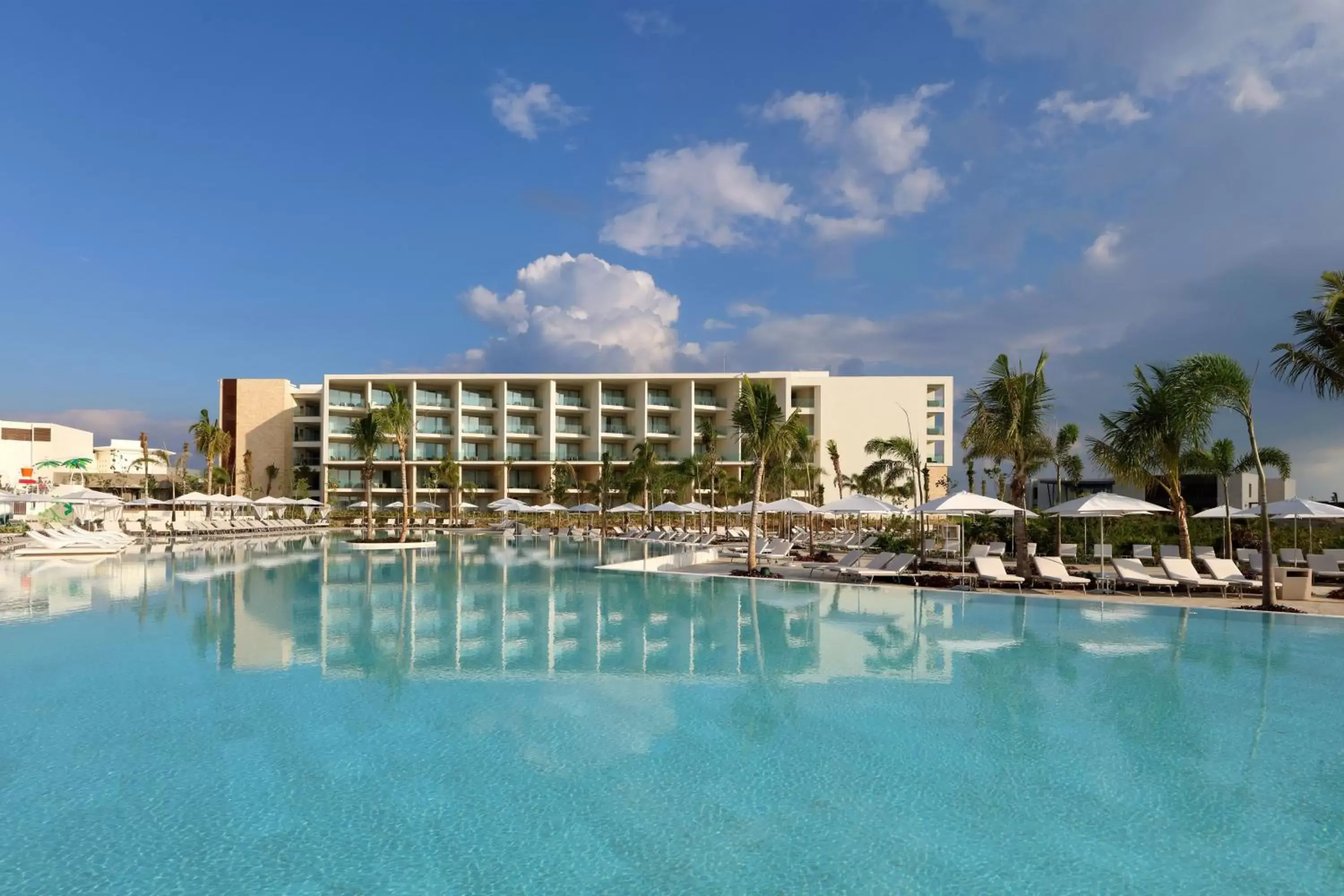 Property building, Swimming Pool in Family Selection at Grand Palladium Costa Mujeres Resort & Spa - All Inclusive